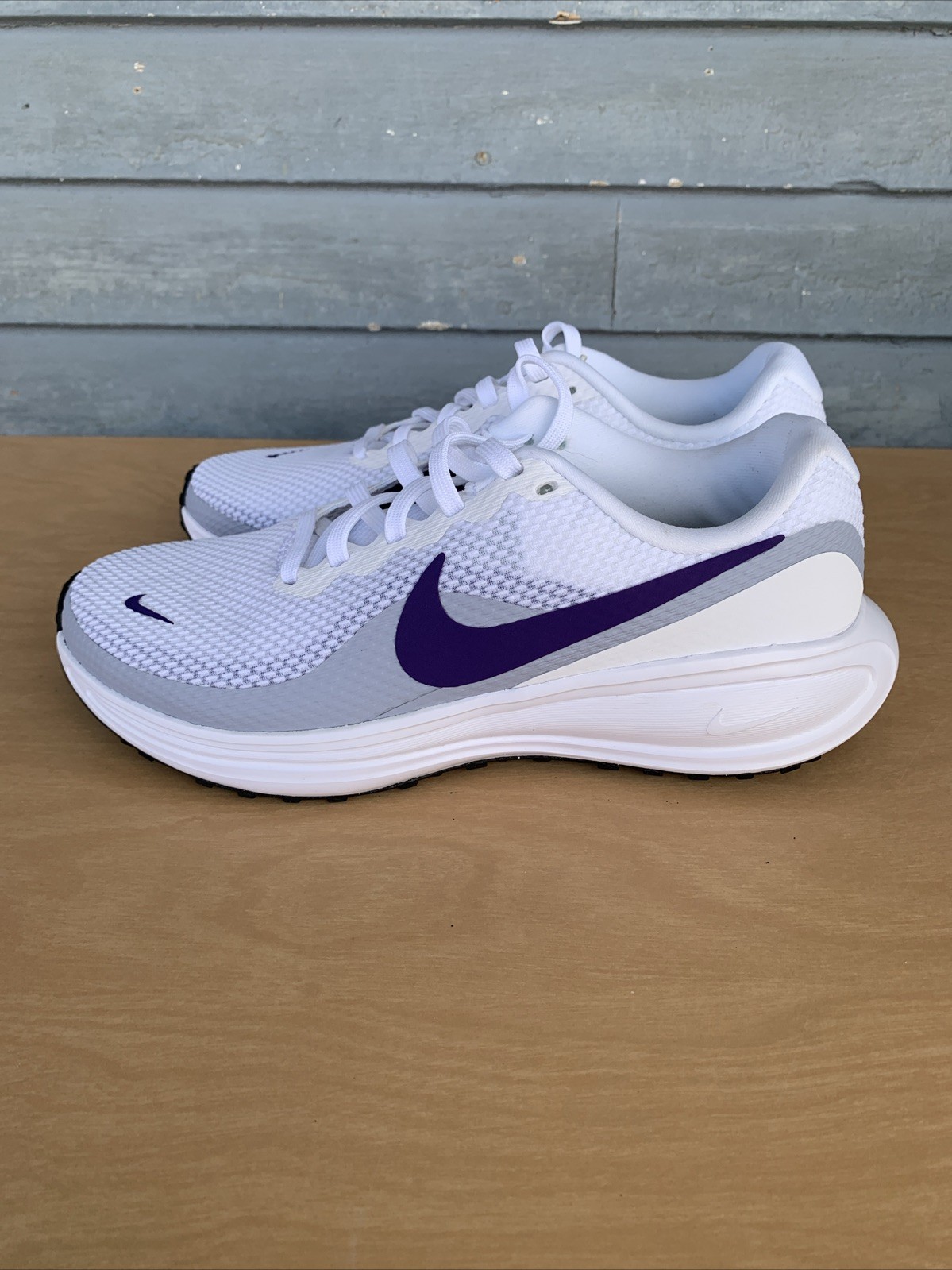 Nike Revolution 8 Womens Size 6.5 WIDE Running Shoes White Violet HQ1995-101 New