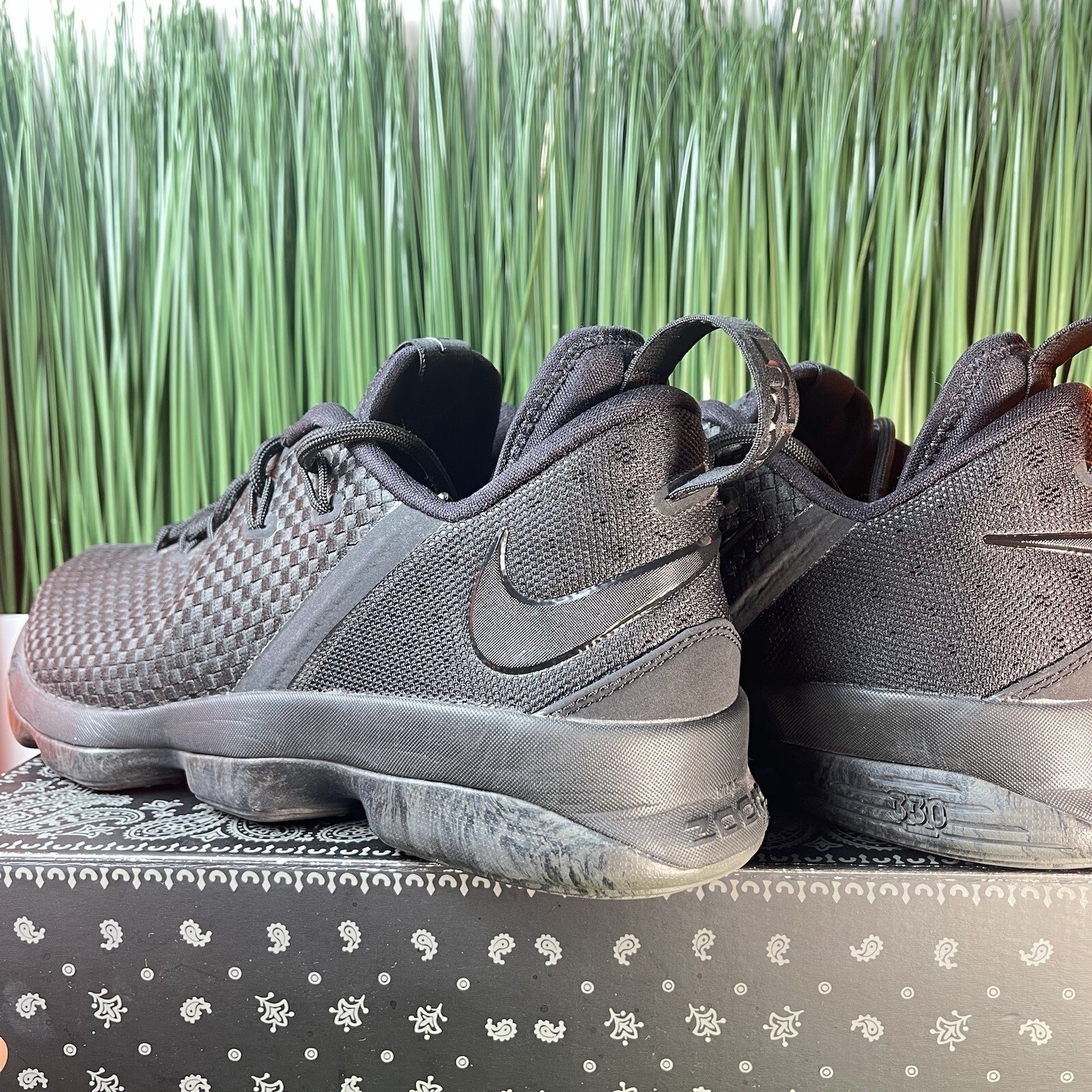 Nike Lebron 14 NBY Triple Black Mens Basketball Shoes 878636-002 Size 10