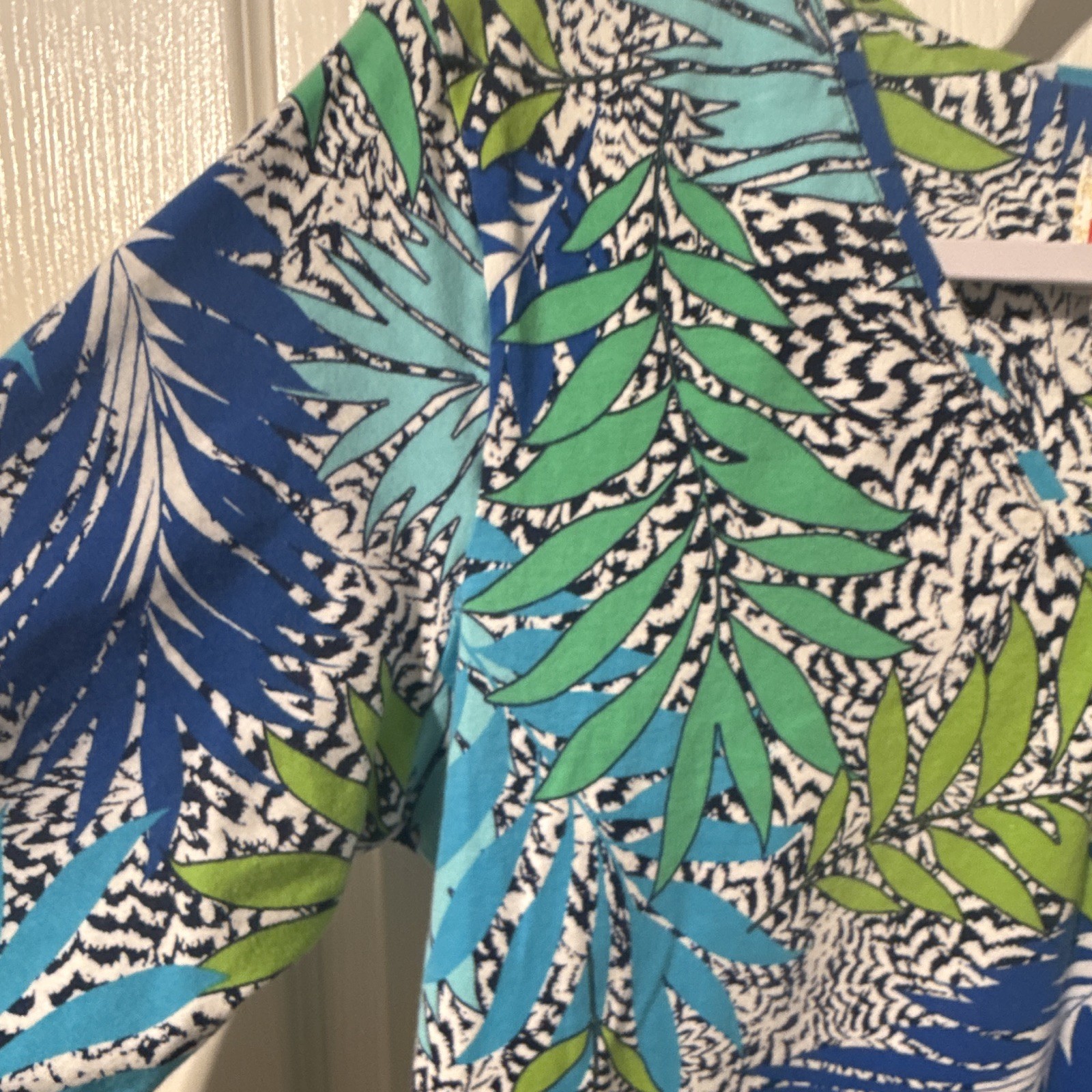 Ruby Rd. Favorites Blue/Green/White Floral V-Neck 3/4 Sleeve Knit Top M