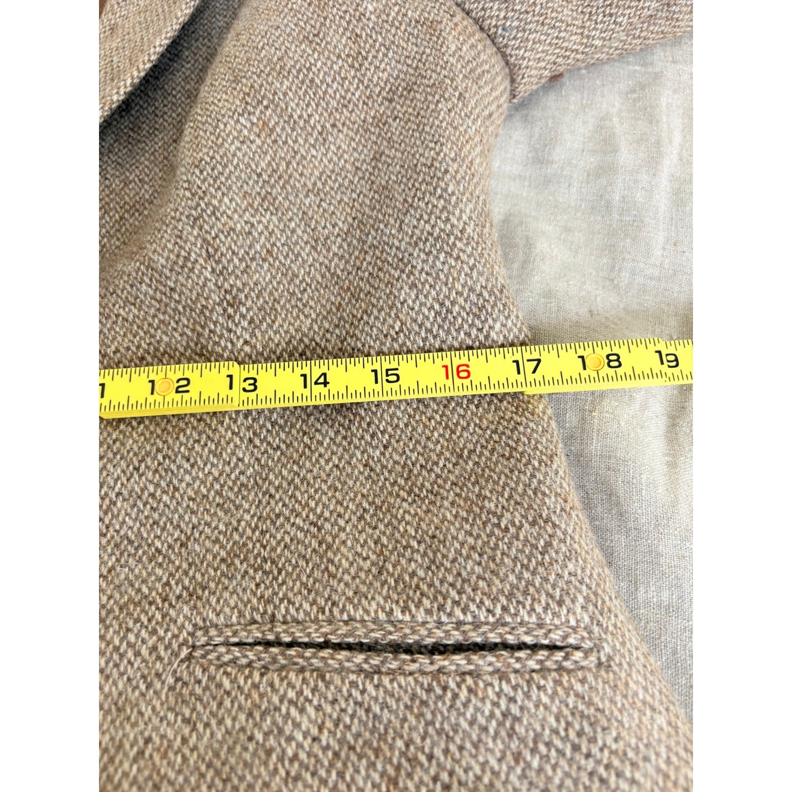 Vintage Pure New Wool Herringbone Blazer Tan Brown Made in Yugoslavia 2 Button