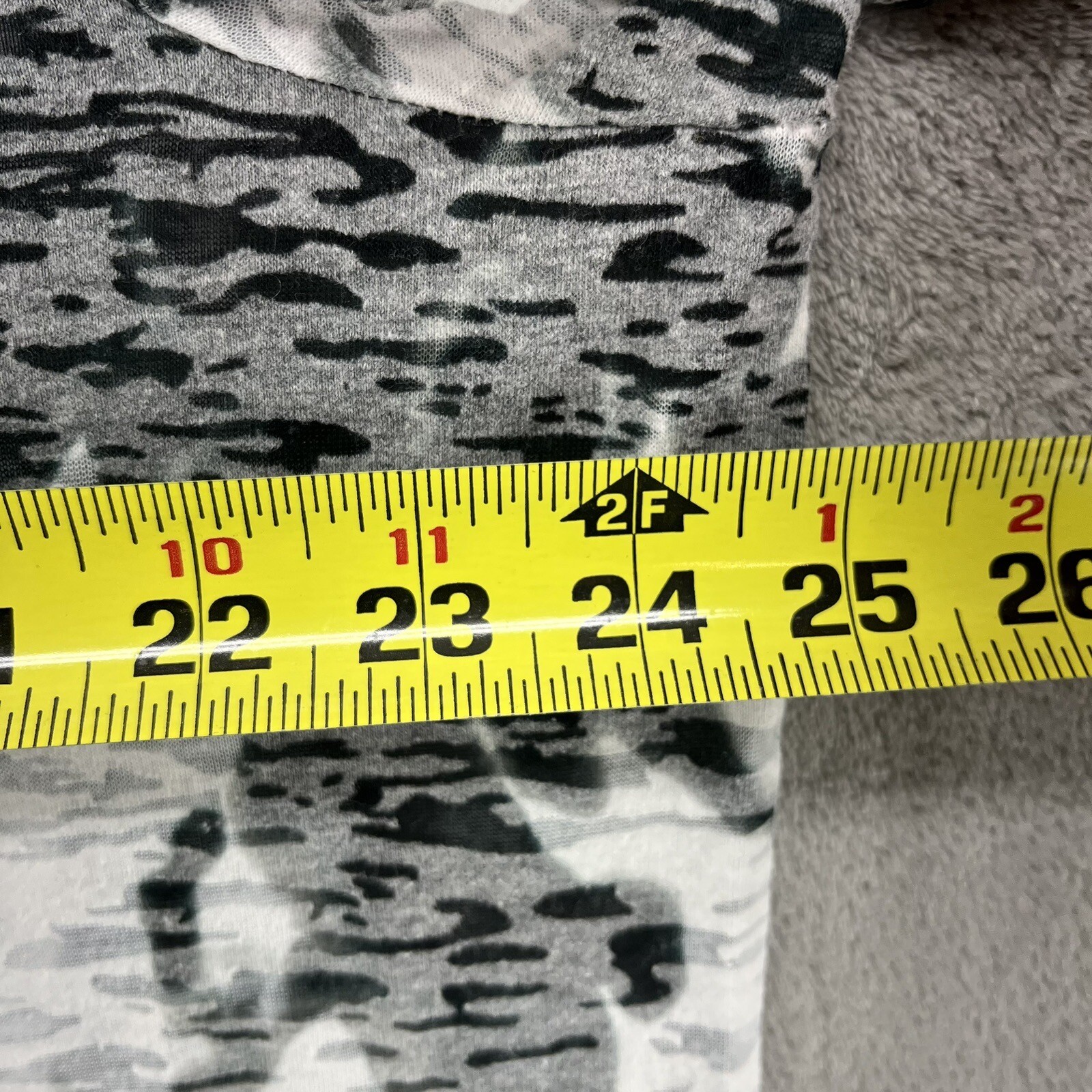 CATO Top Womens 22/24 W Gray White Camo Sequin V-Neck Pocket Sparkly Designer