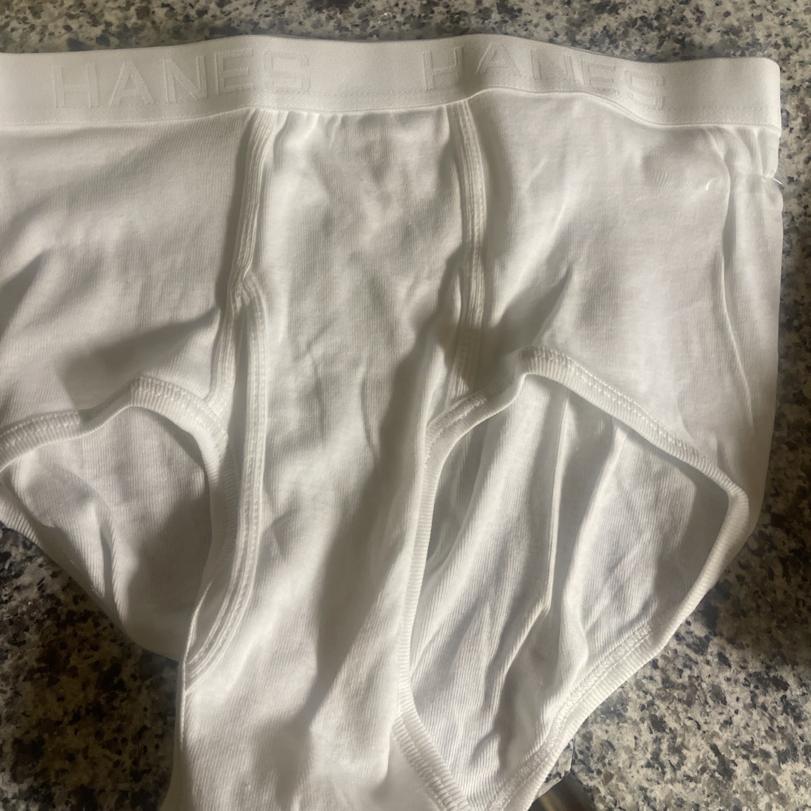 Hanes Briefs 4 Pack Men’s Tagless Underwear White ComfortSoft Waistband Sz Large