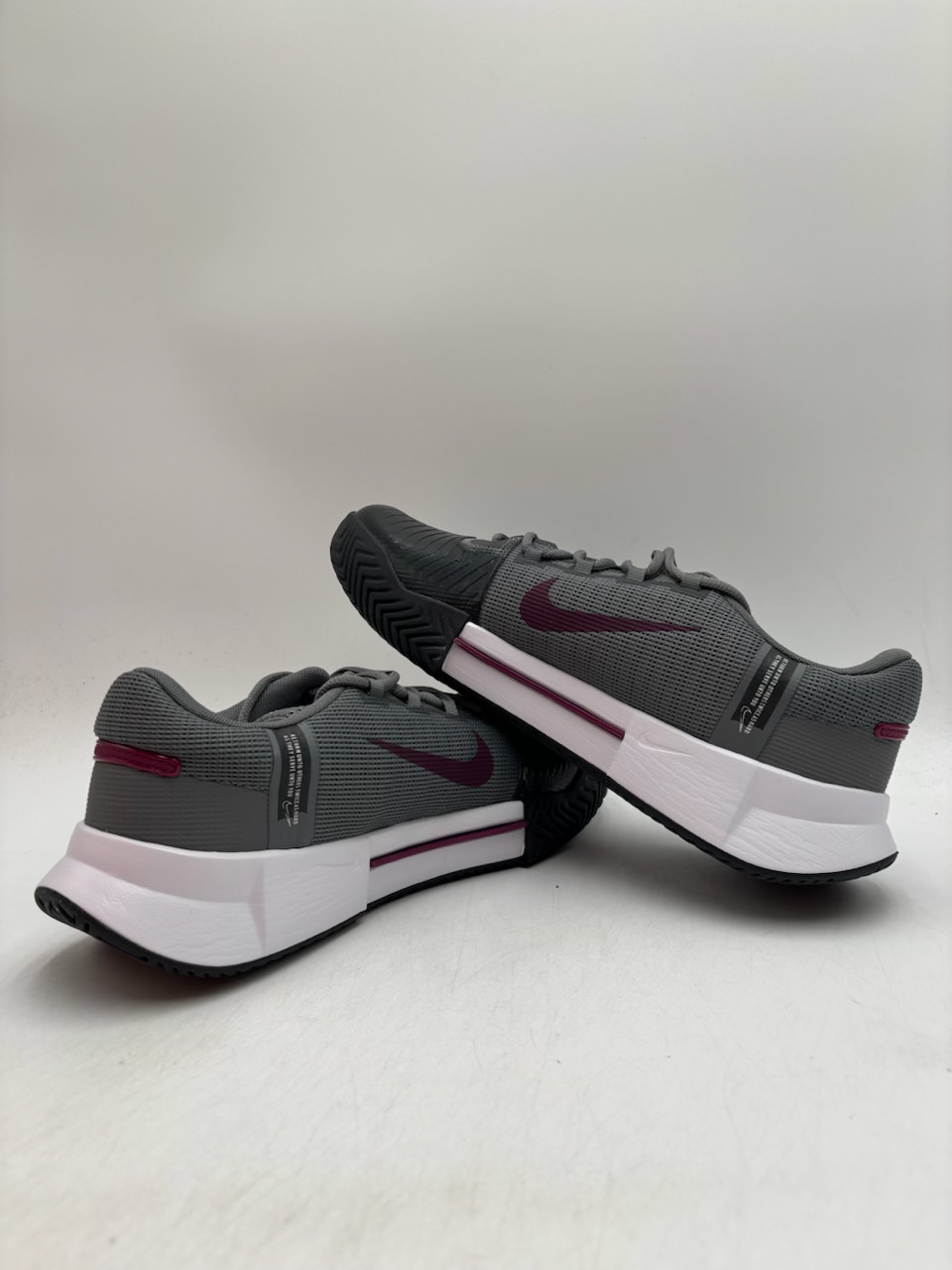 Nike ZOOM GP CHALLENGE 1 HC Men’s NEW Tennis Shoe Smoke Grey Multiple Sizes NIB