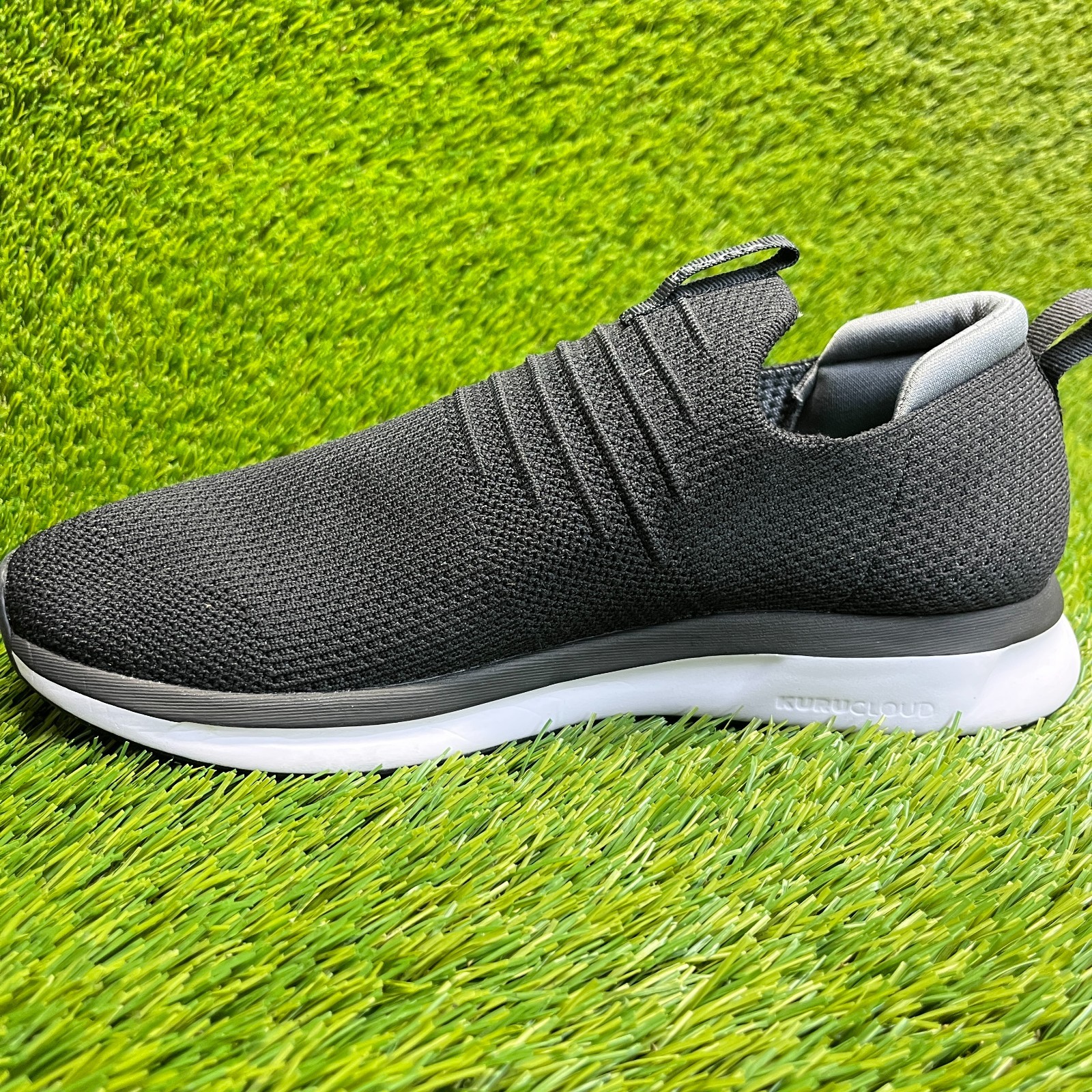 Kuru Atom Slip-On Mens Size 8 Black White Athletic Walking Shoes Sneakers