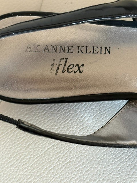 AK ANNE KLEIN Iflex Black Man Made Materials Sandals Open Toe and Back Size 7.5