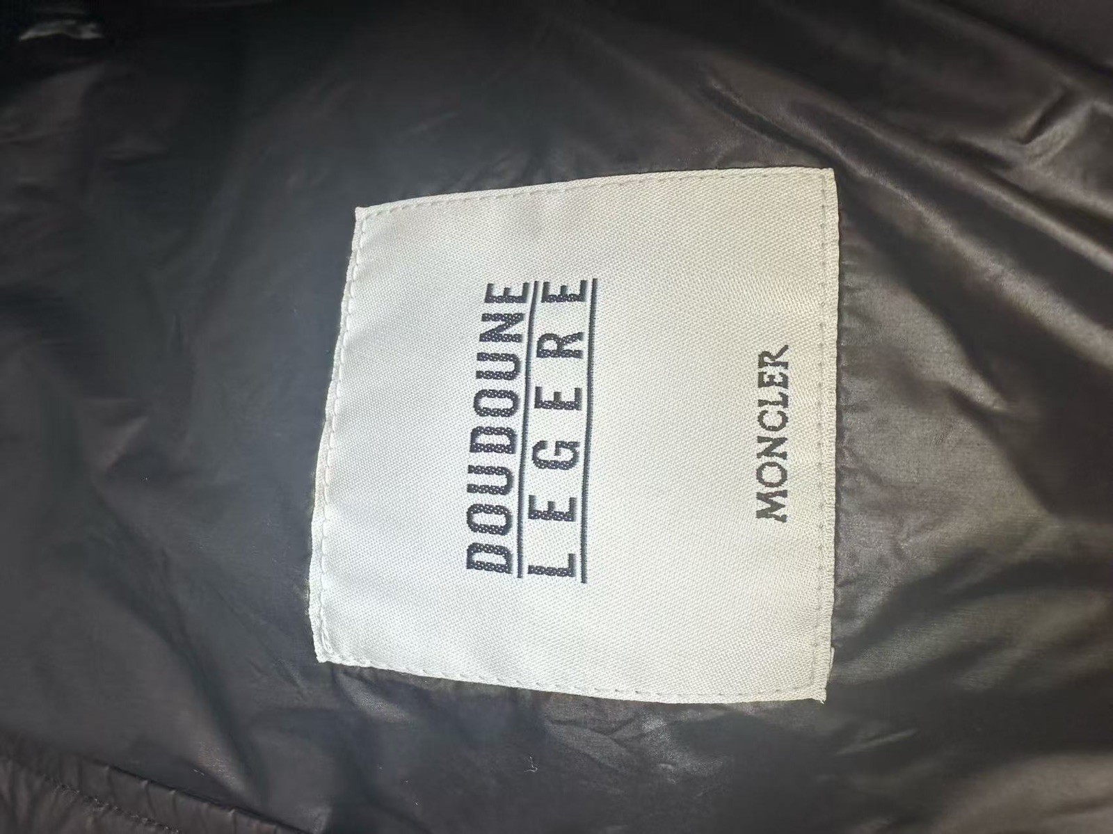 Doudoune légère Moncler Suyen Hooded Long Down Jacket SIZE 2