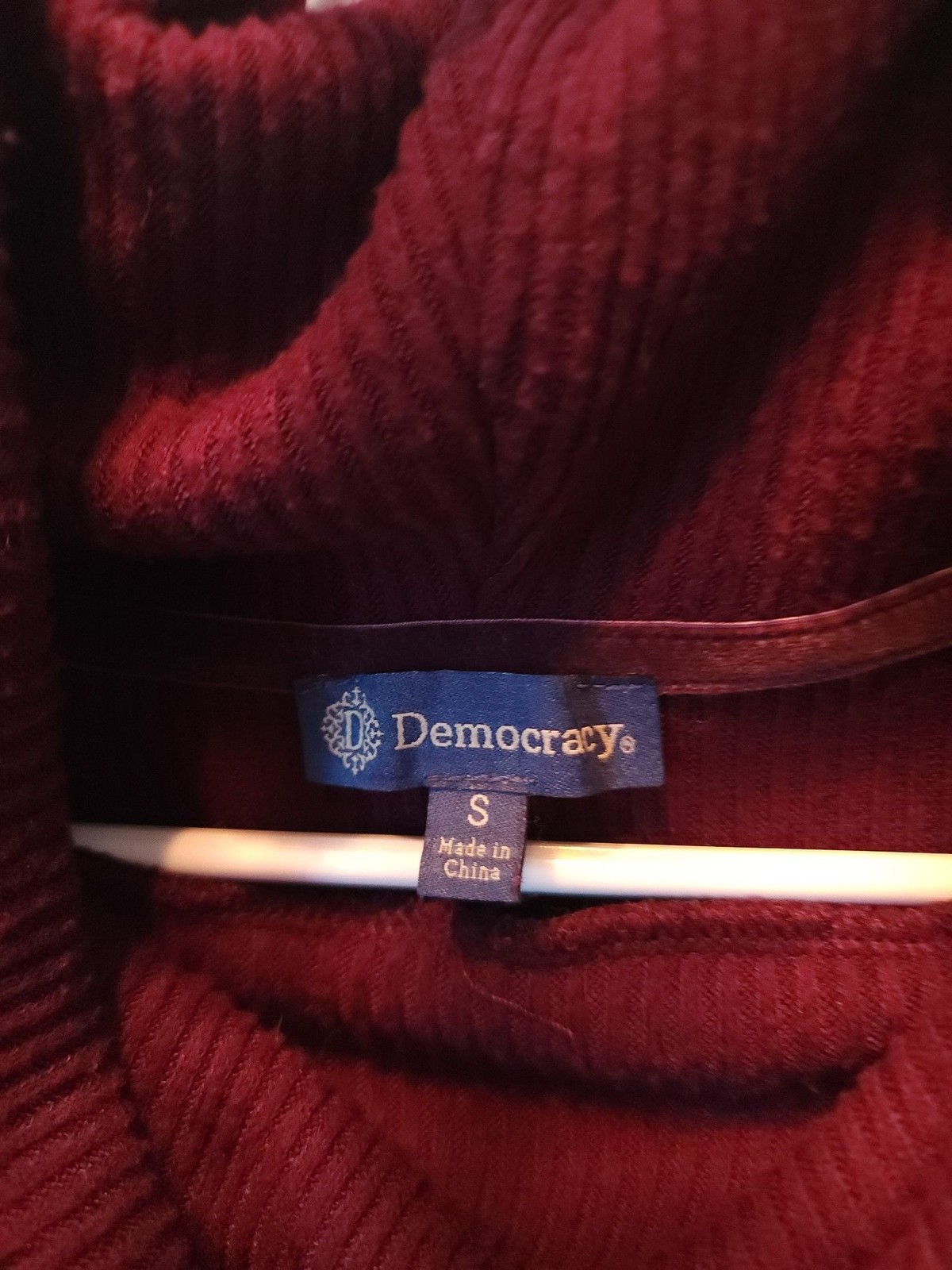 Democracy Burgandy Waffle Knit Cowl Neck Pullover Sweater