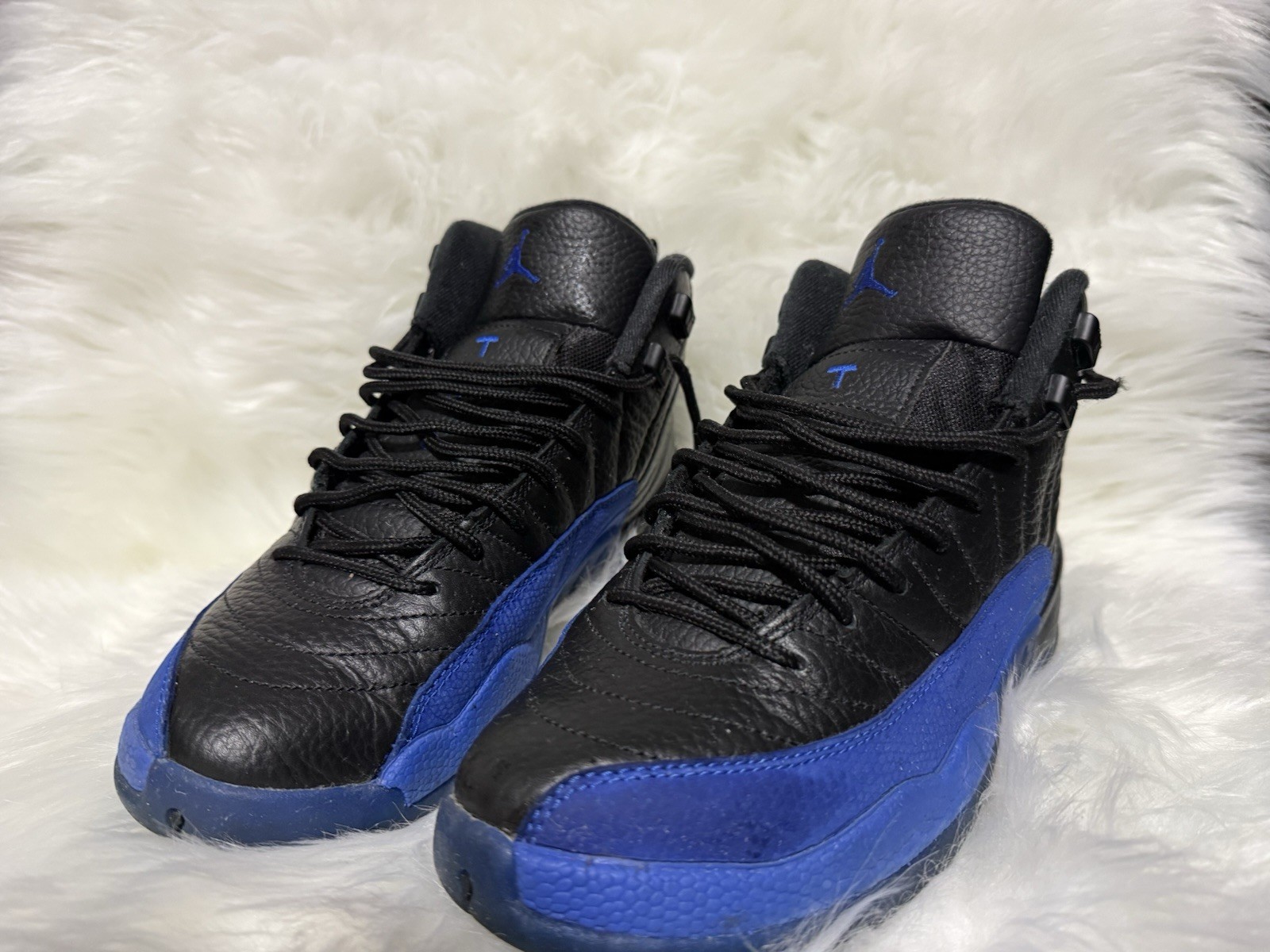 Jordan Air Jordan 12 Black/Blue Mid-Top Basketball Sneaker US 7Y 153265-014