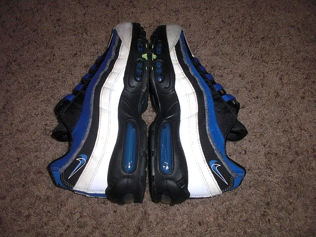 Nike Air Max 95 SE Sneakers Black Leather Double Swoosh Mens US 9.5 (DQ0268-001)