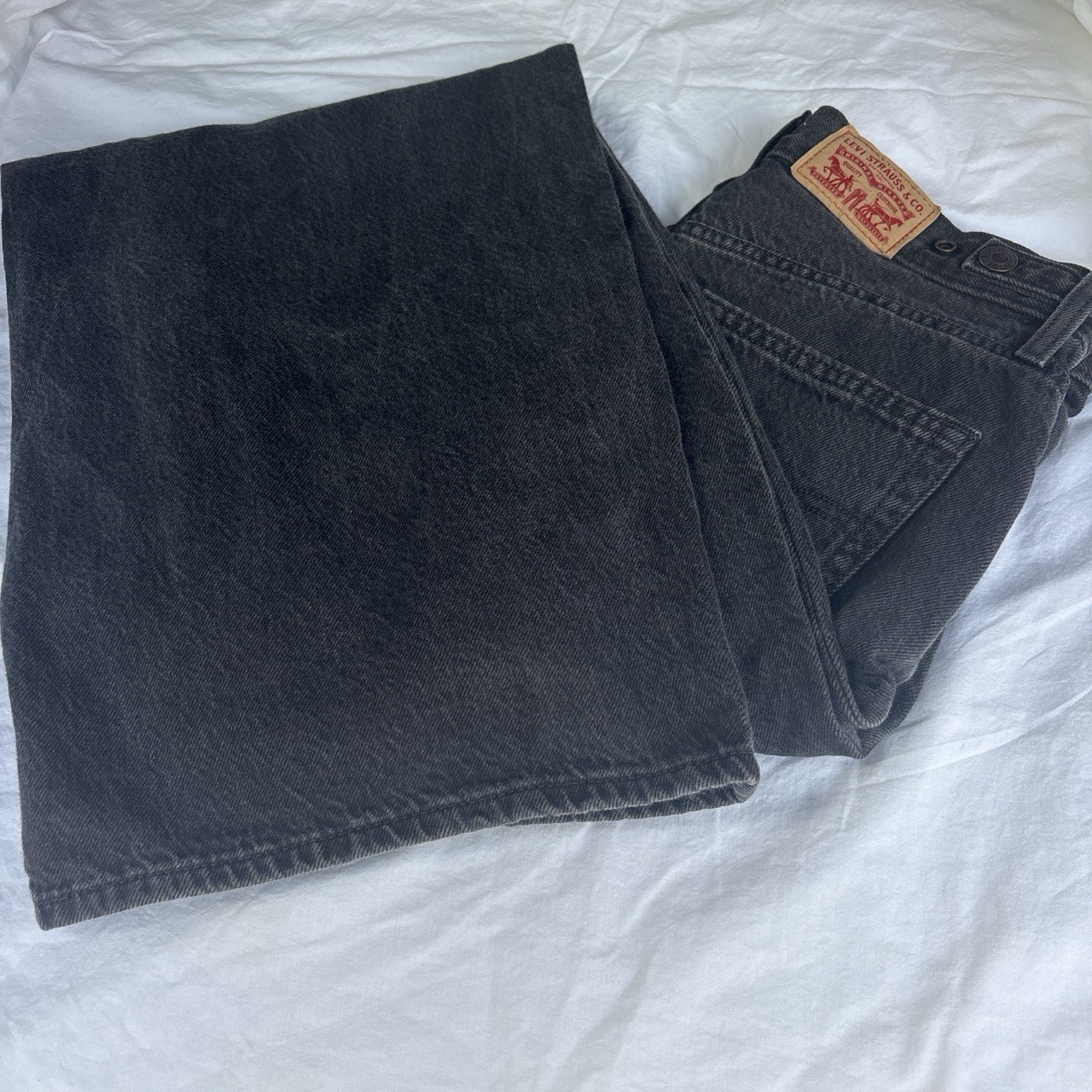 Levi’s Men’s Gray Dark Wash Denim Jeans Straight Leg Baggy Fit Mid Rise