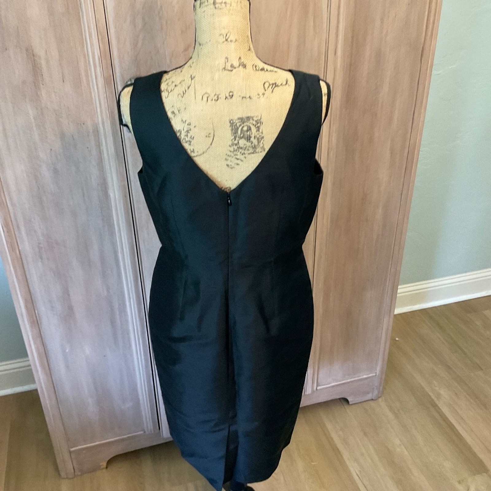 Talbots Classic Black Silk & Wool V Back Career Event Sheath Dress wool silk 10