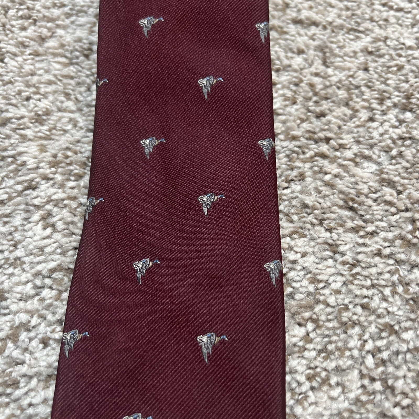 Robert Talbott Handmade For Jack Henry Mens Maroon Duck Neck Tie ENGLAND