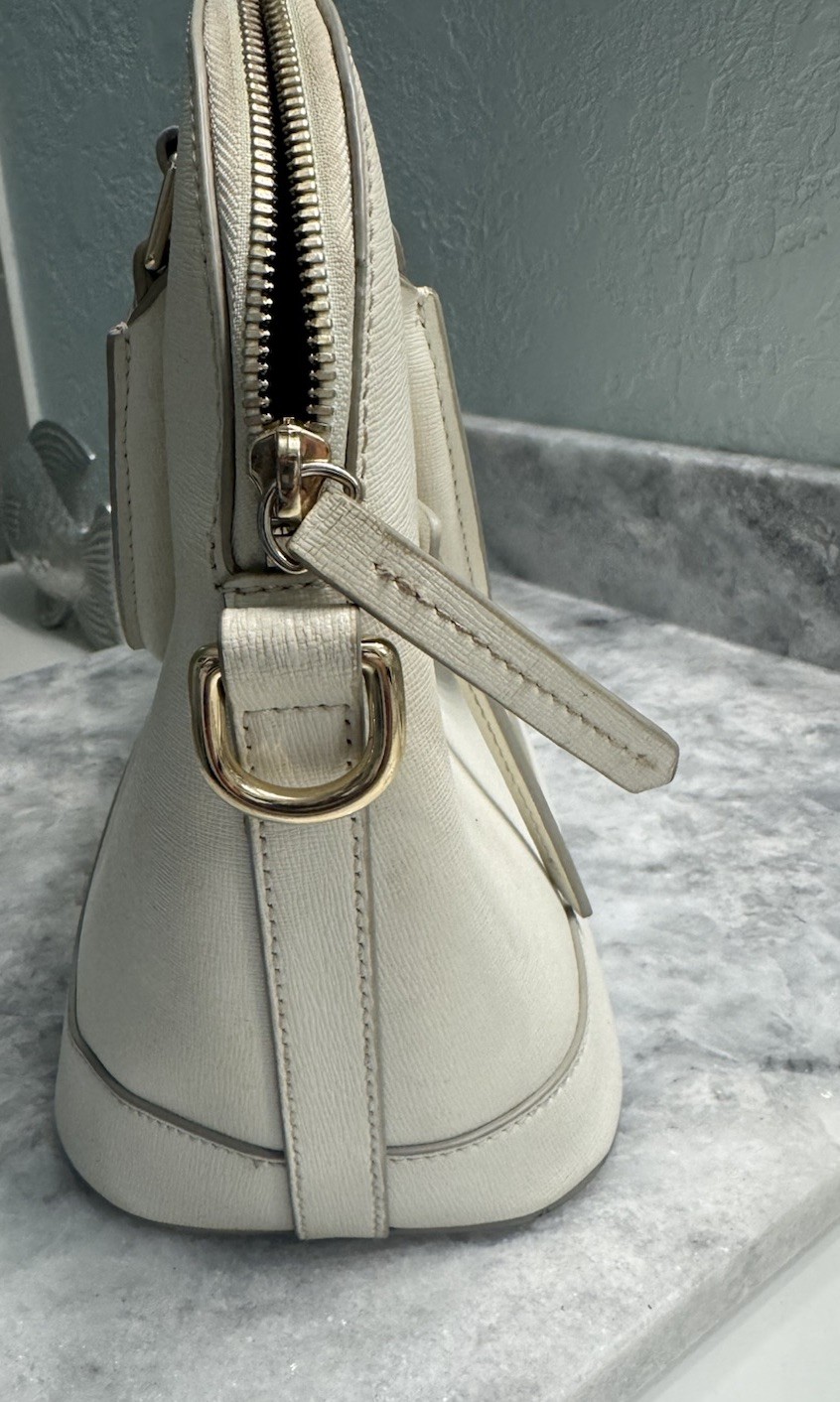 Dooney & Bourke White Leather Dome Satchel Handbag Zipper & Gold tone Metal