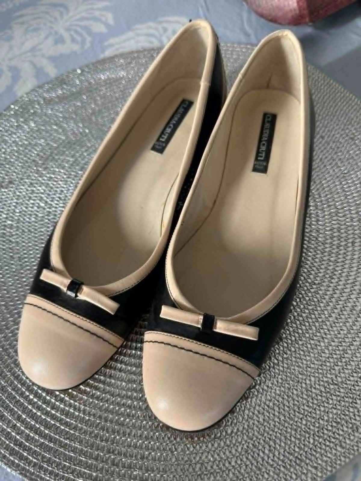 NEVER WORN CLAUDIA CIUTI NAVY CREAM FLAT BALLET SHOES 7 MADE IN ITALY