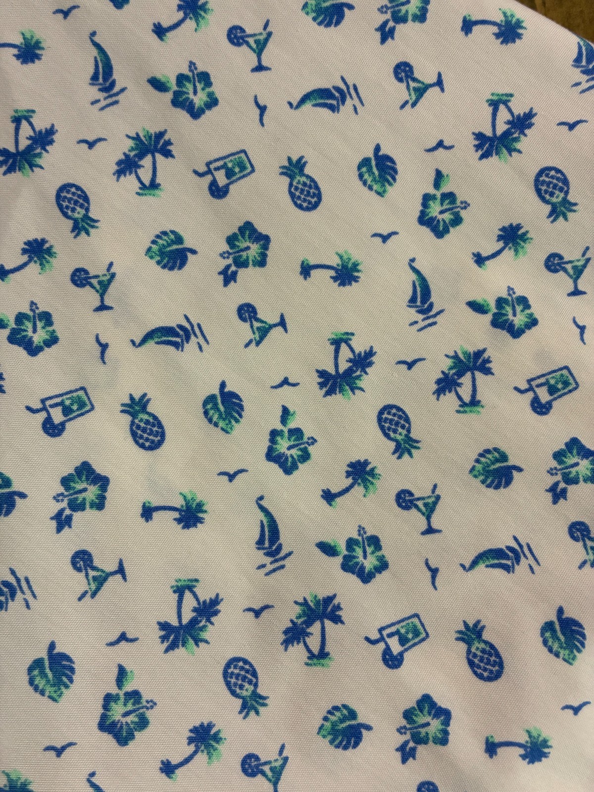 Izod Golf or Casual Button Down Shirt Men XL , Fun Summer Pattern Short Sleeve