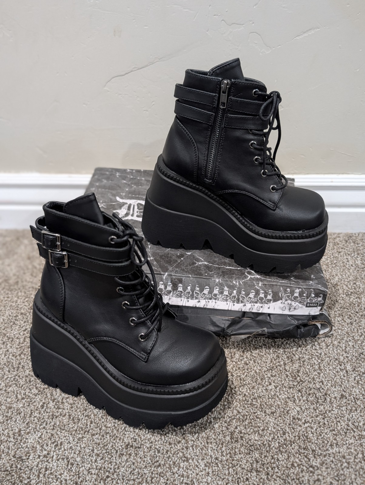 Size 5 Women’s Demonia Shaker 52/BVL Black Vegan Leather Zip Up Platform Boots