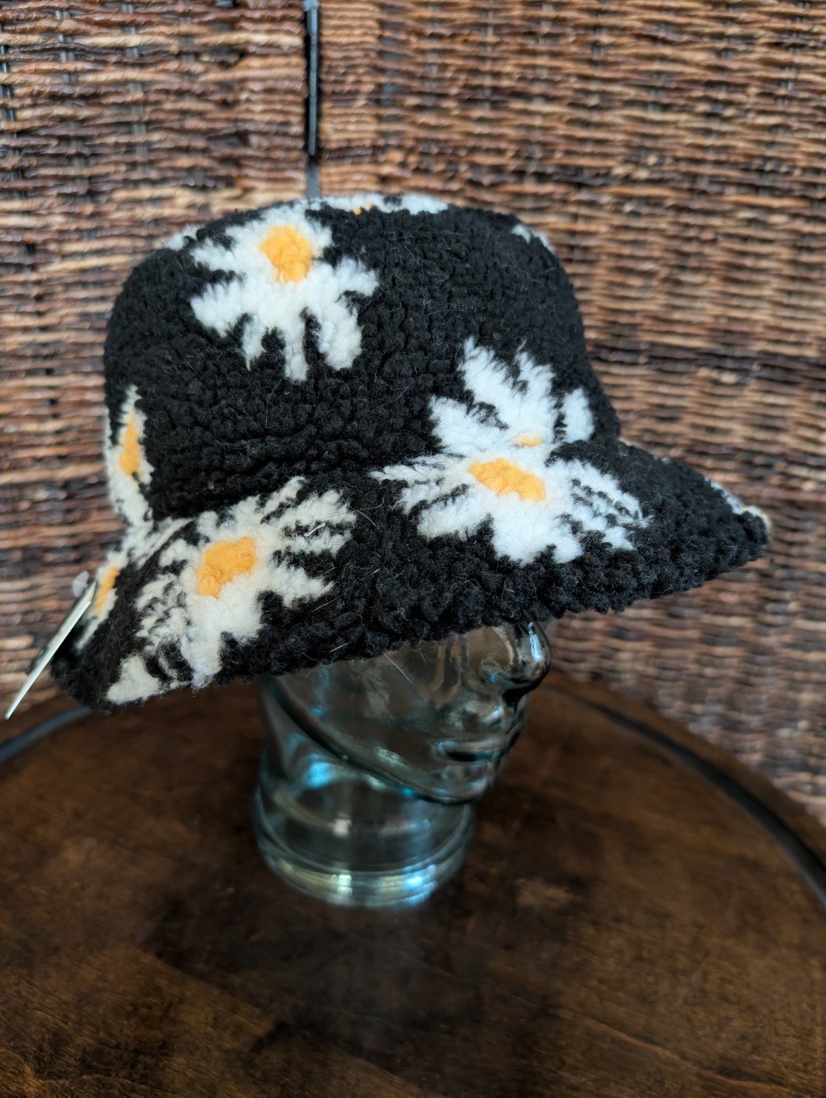 NWT Y2K Sherpa Fleece Daisy Bucket Hat Womens OS Floral 90s Fairy Grunge Hip Hop