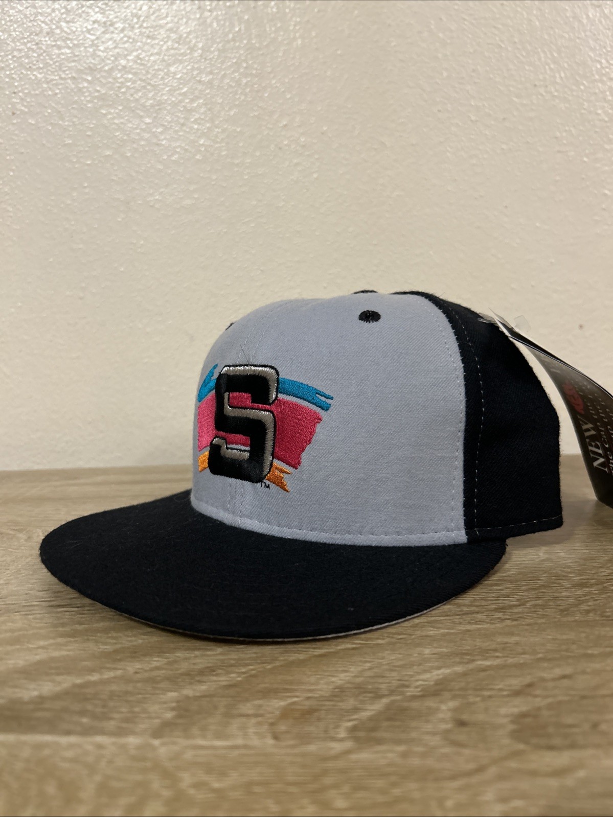 Rare Vintage 90’s San Antonio Spurs New Era Official NBA Hat Sz 6 3/4 NWT USA