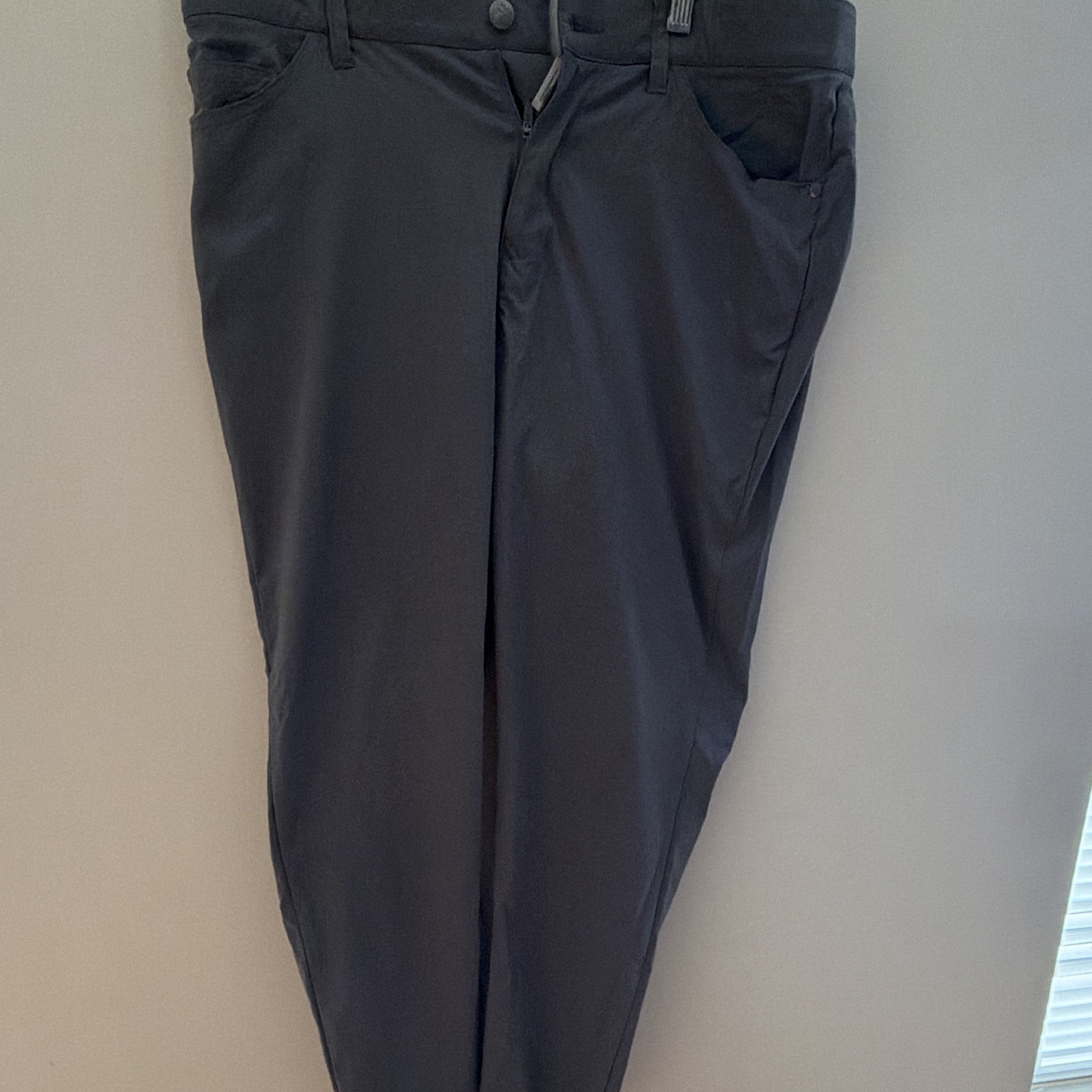 adidas Ultimate365 Men’s Gray Golf Pants 34W Regular Fit Stretch Flat Front