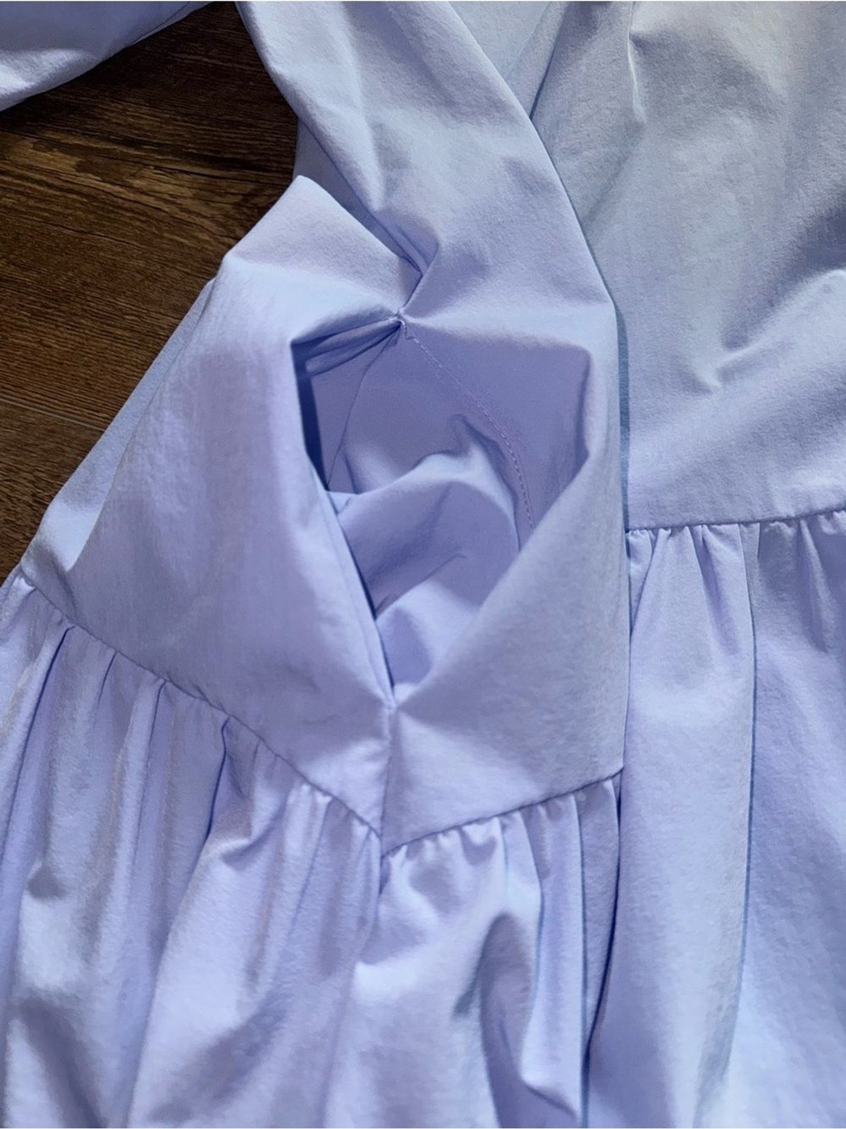 Entro Small NWT Light Blue Puff-Sleeve V-Neck Midi Dress