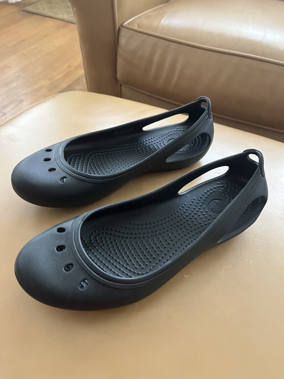 Crocs Kadee Cut Out Ballet Flats Womens Size 8 Black Comfort Shoes