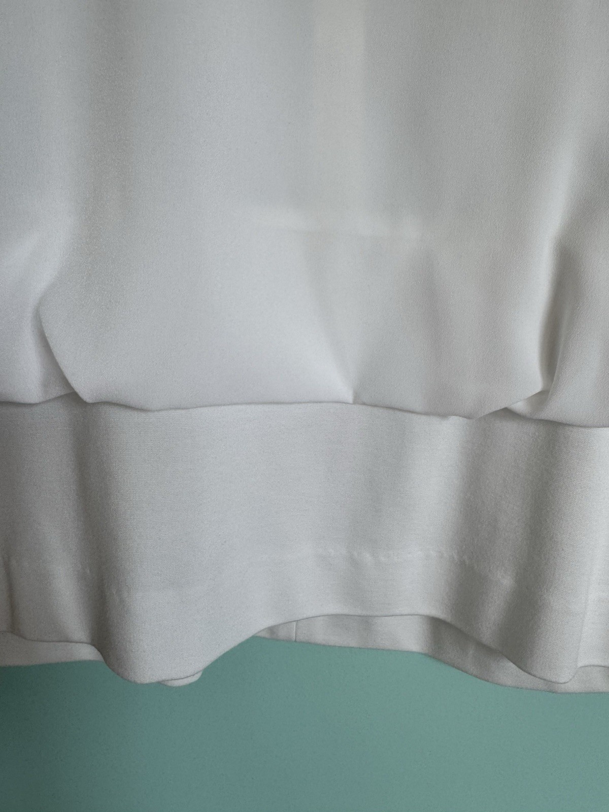 CAbi Woven Layered Zip Stretch Round Neck Sleeveless Blouse White Women’s S