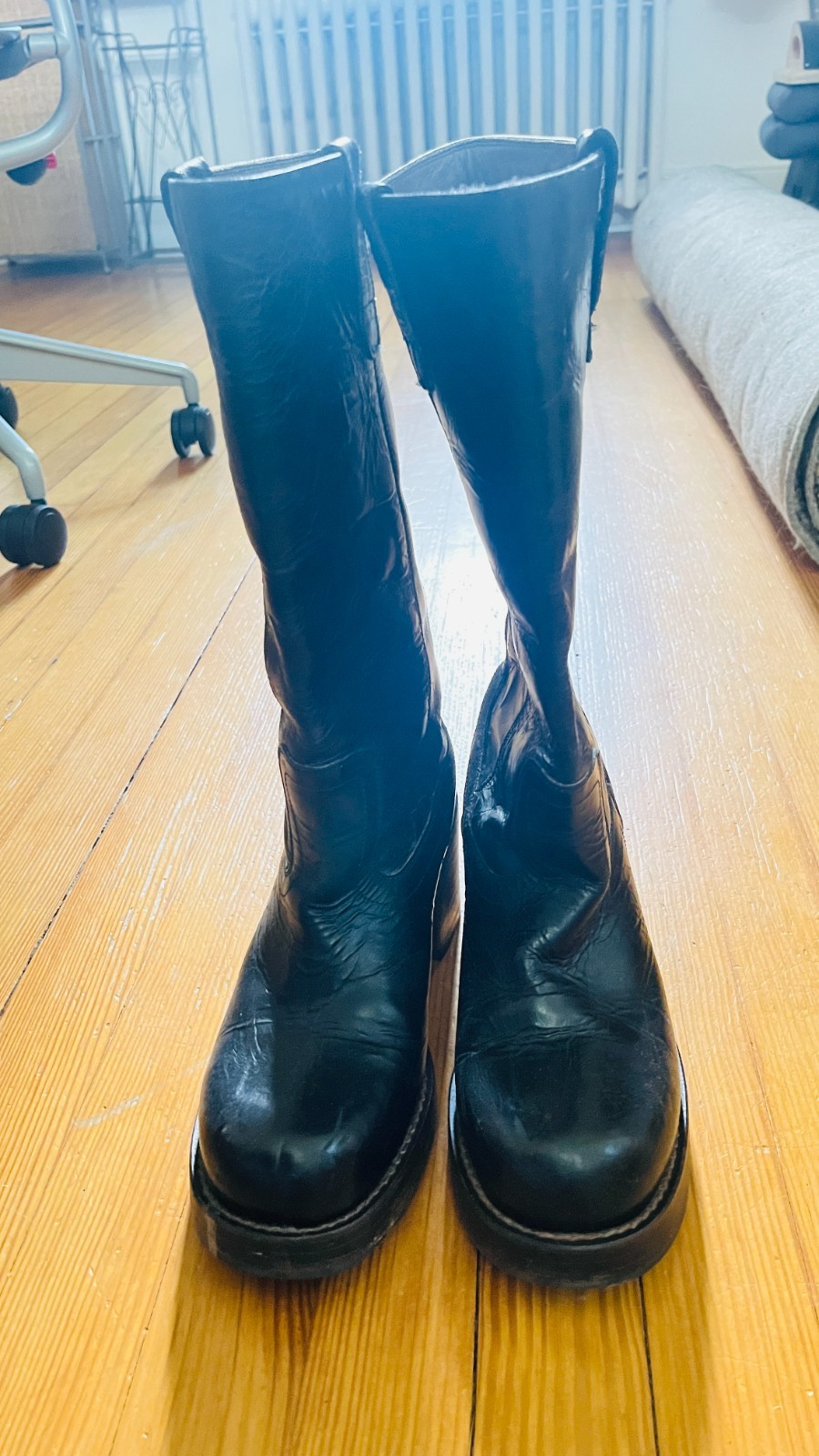 Vintage Destroy Black Patent Leather Platform Campus Boots 40/41