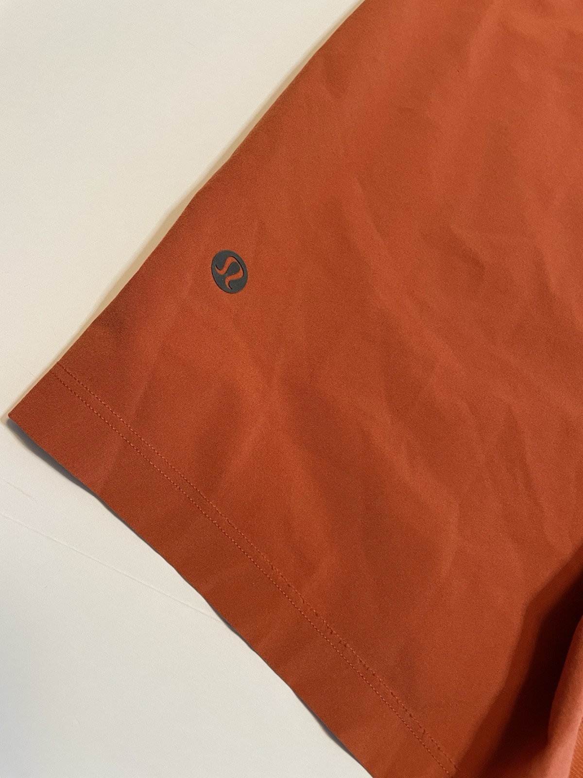 Lululemon T.H.E. Short 9″ Men Small Linerless Orange Terracotta Athletic Gym