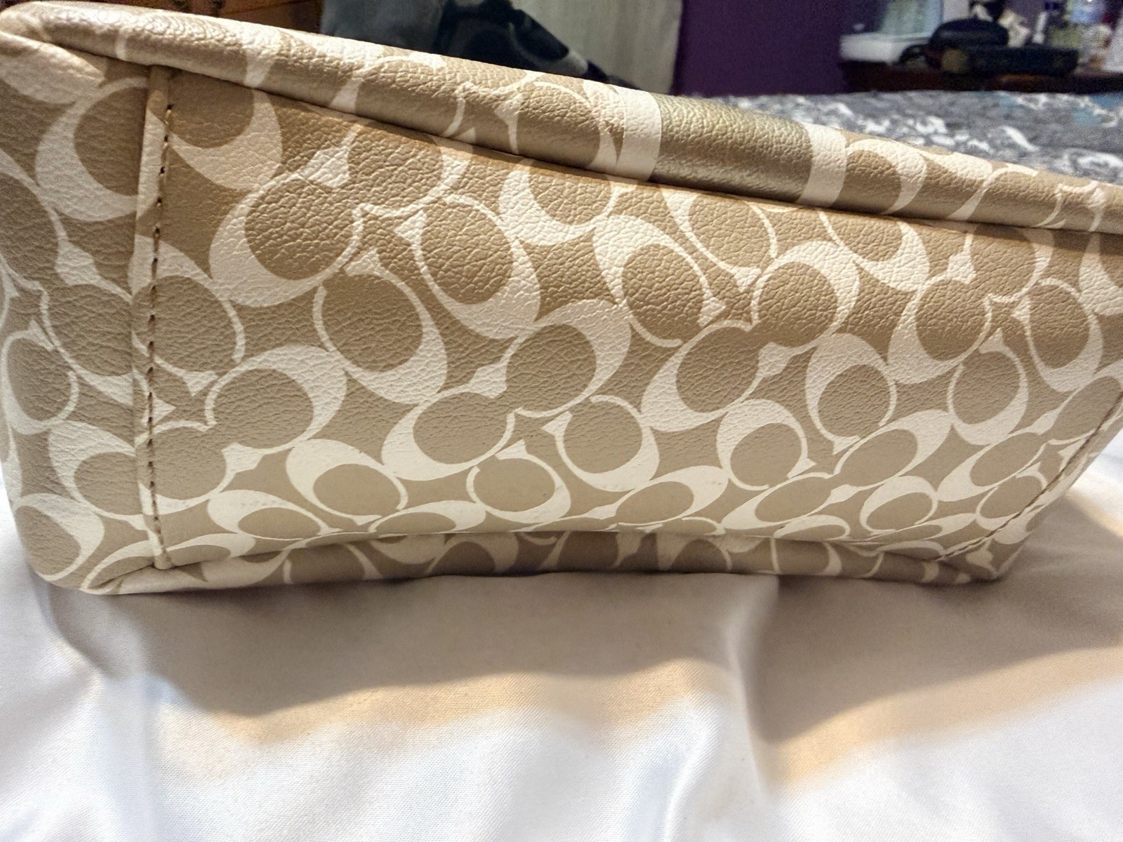 Coach Signature Logo Zip Top Shoulder Bag Purse Beige/Cream Small Women
