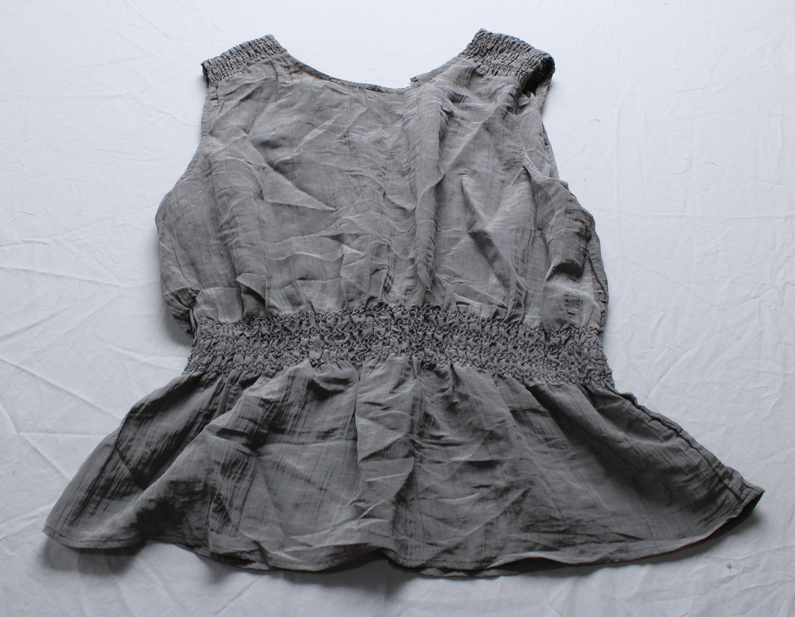 Maurices Women’s Lightweight Crinkle Sleeveless Tank Top CG2 Grey Large NWT