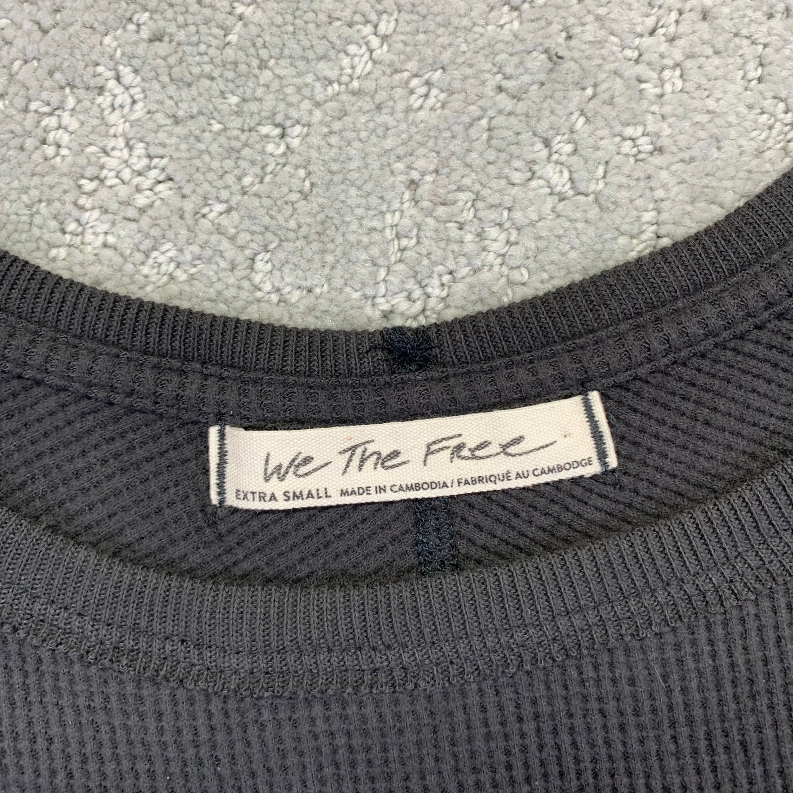 WeTheFree Free People Revolve Thermal Shirt Womens XS Grey Slit Back Long Sleeve