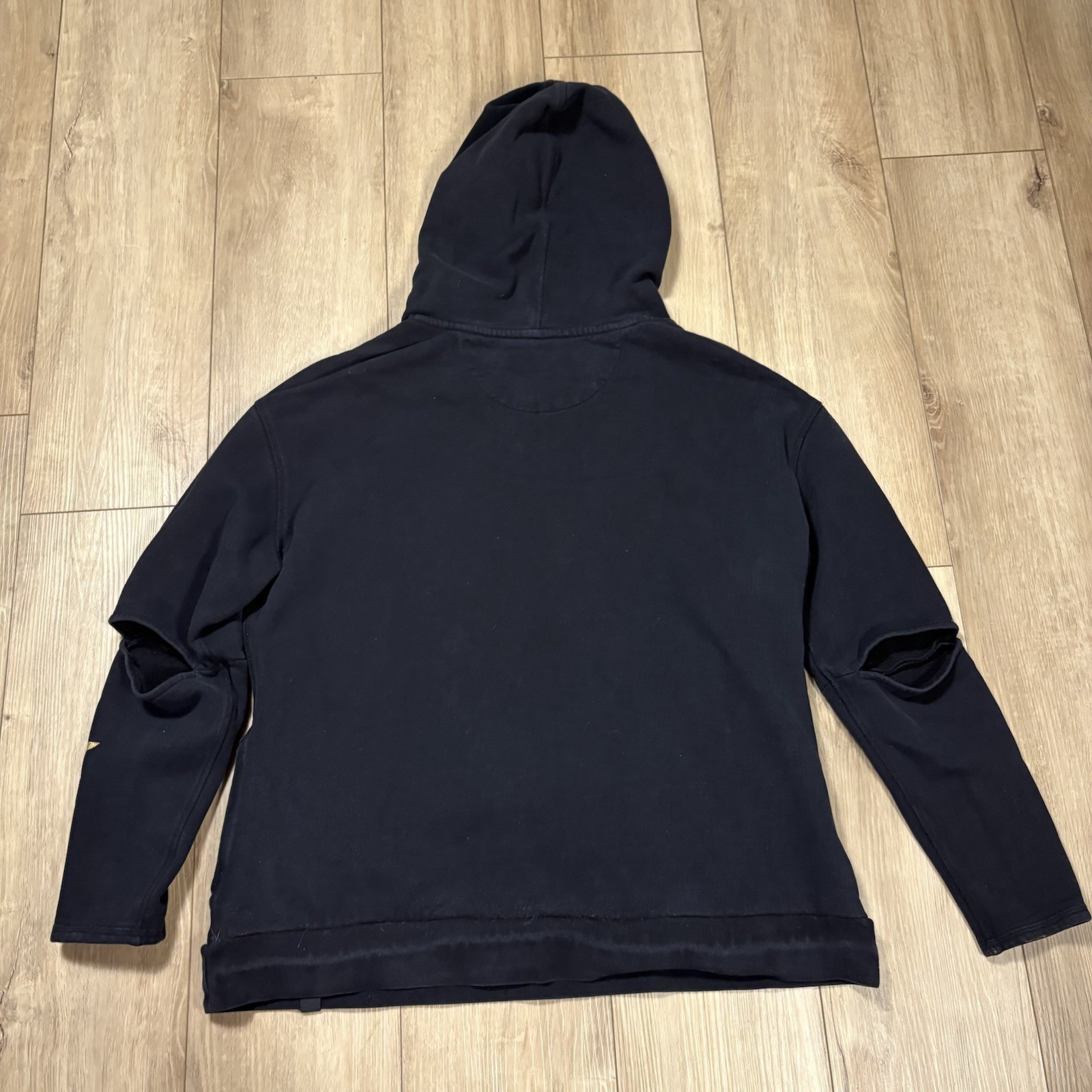 Orange Theory FITNESS Black Pullover Cold Elbow Gold Foil Star Sweatshirt M