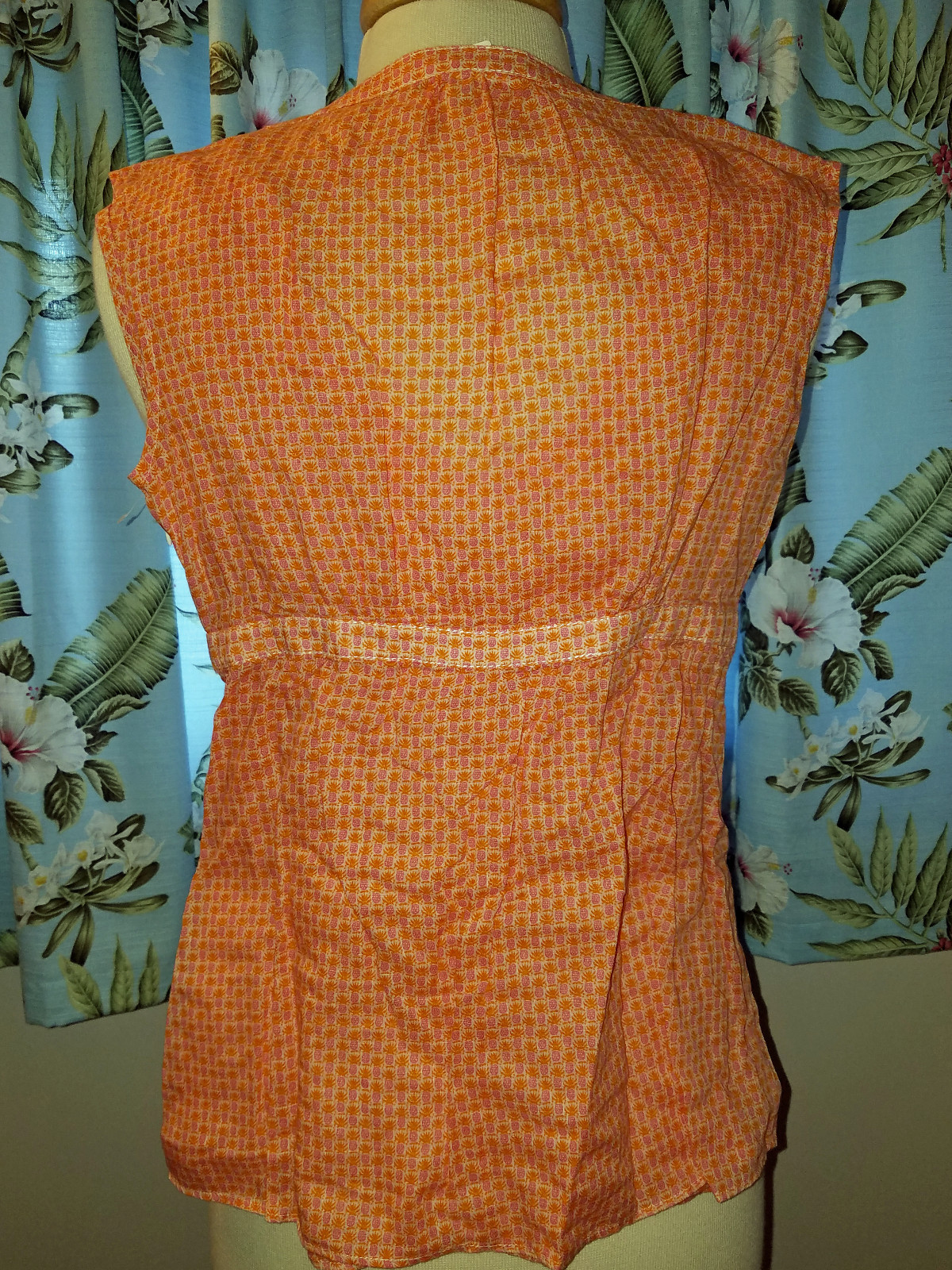 J CREW Ladies Sleeveless Blouse Size 4 Coral Orange Pineapple Empire Deep U Neck