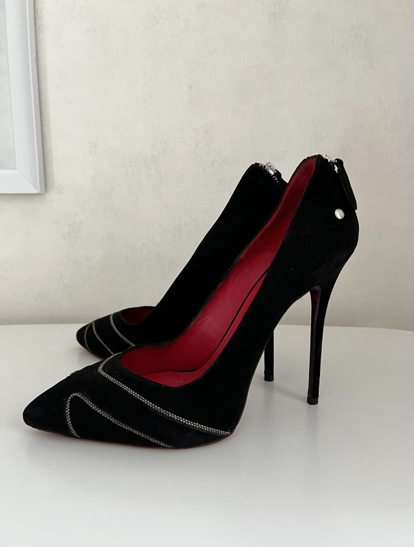 Cesare Paciotti Black Suede Pumps Red Lining Silver Detail Heels EU 40 US 10