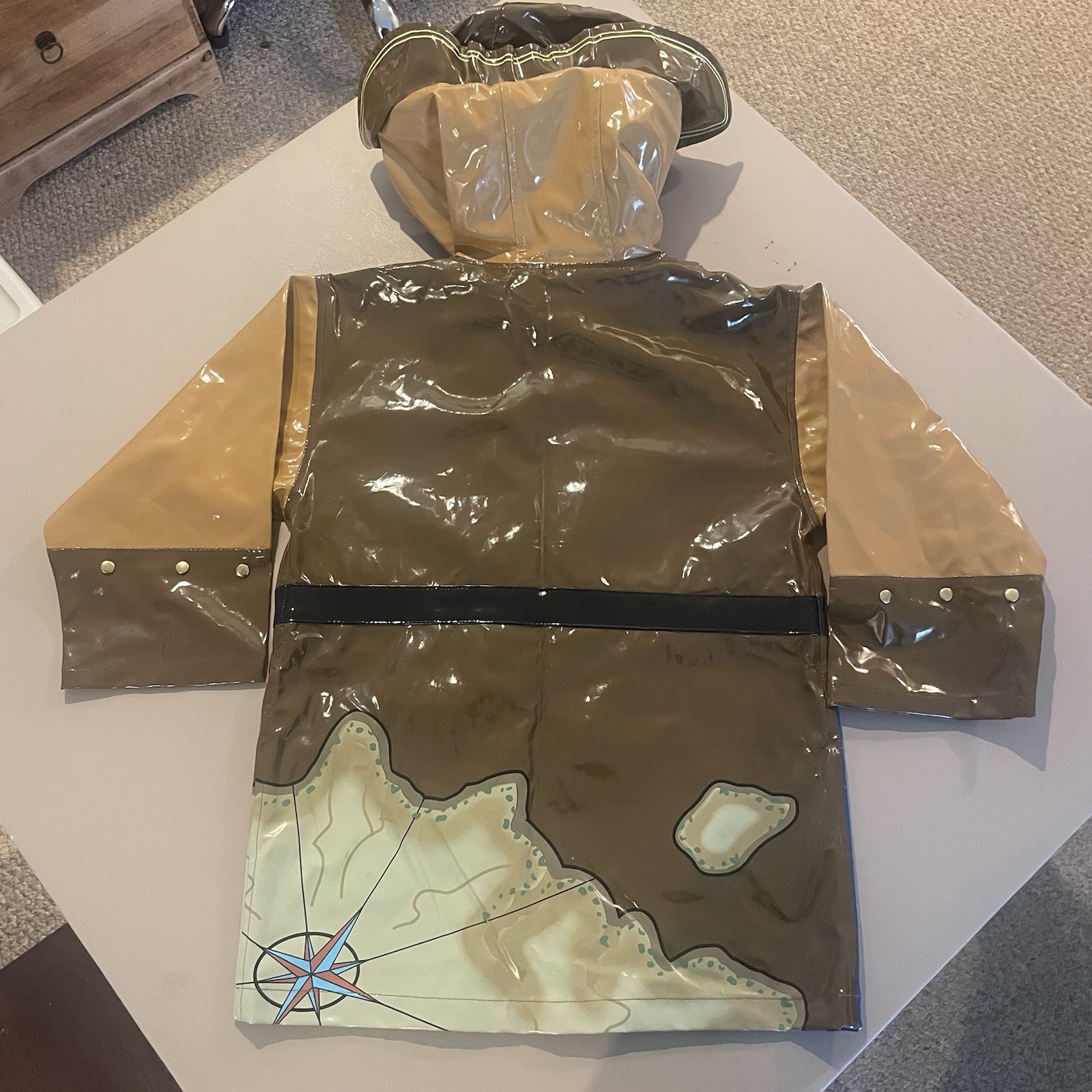 NWOT Kidorable Super Fun Graphic Pirate Raincoat Kids Size 5/6 PVC & Polyester