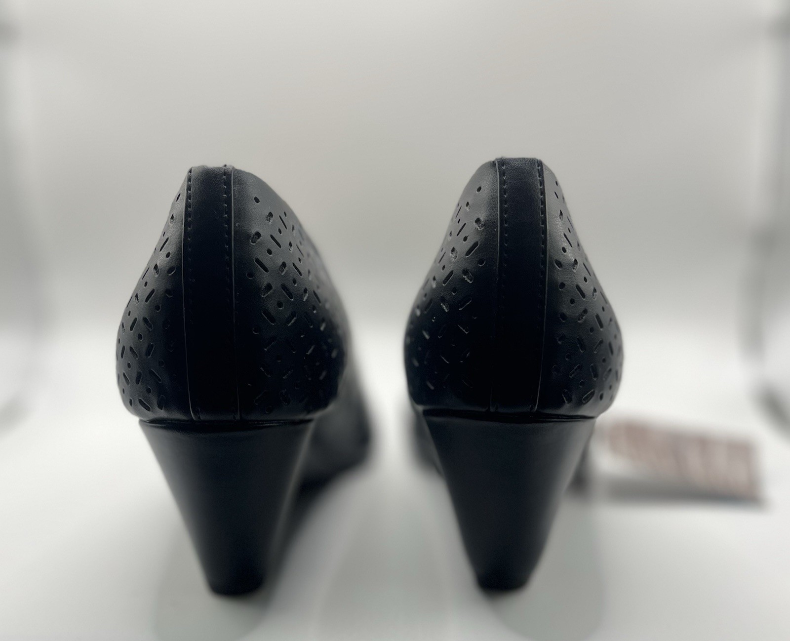 Comfort Plus by Predictions Black Peep Toe Wedge Pumps Cushioned Women’s 8.5W