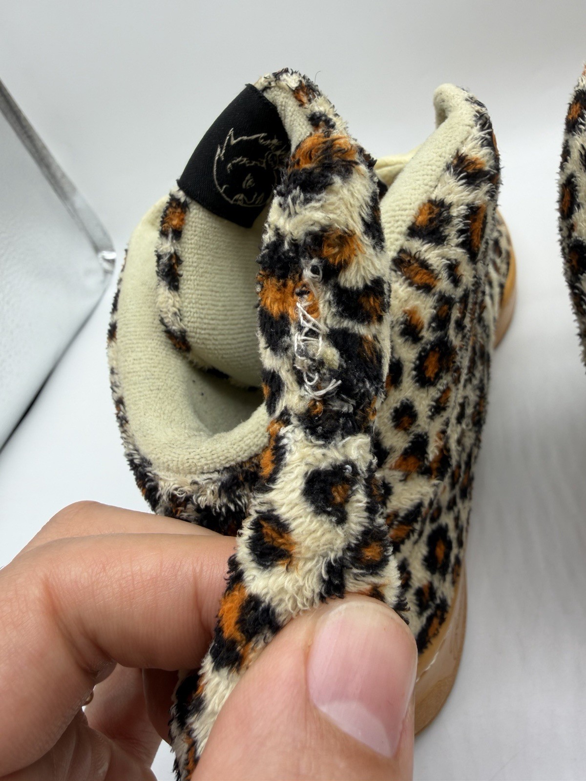 Adidas Jeremy Scott Leopard Cheetah Animal Tail Wings Bear Men’s V24536 Size 7