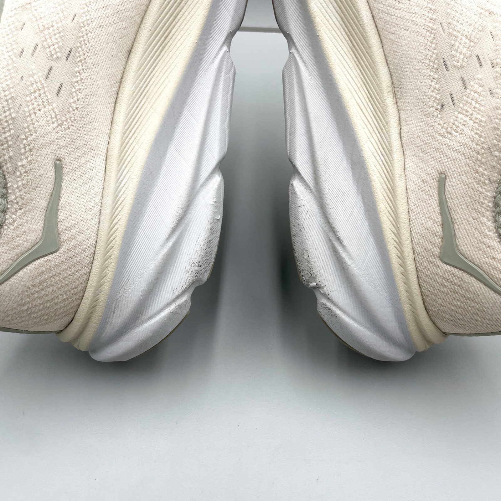 Hoka Clifton 9 Mens 9D Road Running Shoes Oat Milk Barley Chunky Sneaker Gym