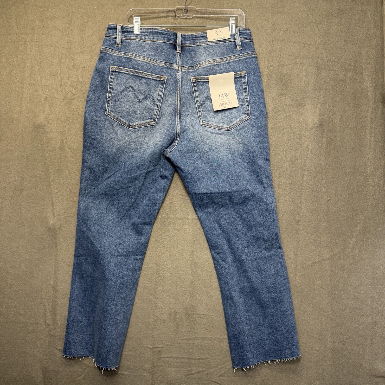 NWT MOCO Boutique Flare Jeans Womens Size 14w Tummy Control Raw Hem MOCO-BY1229