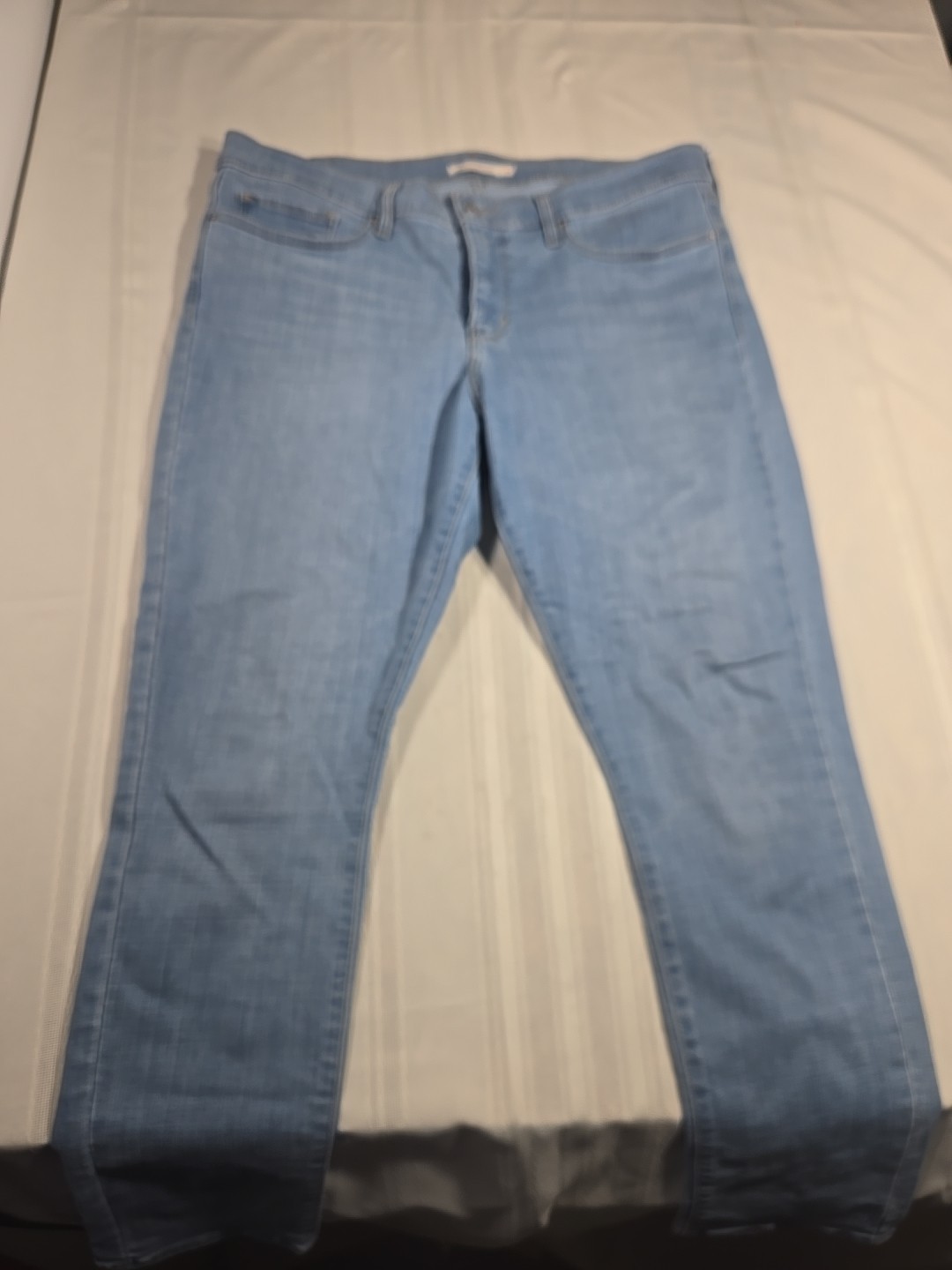 Levi’s 311 Shaping Skinny Jeans Women’s 34 Light Wash Blue Stretch Denim Pants