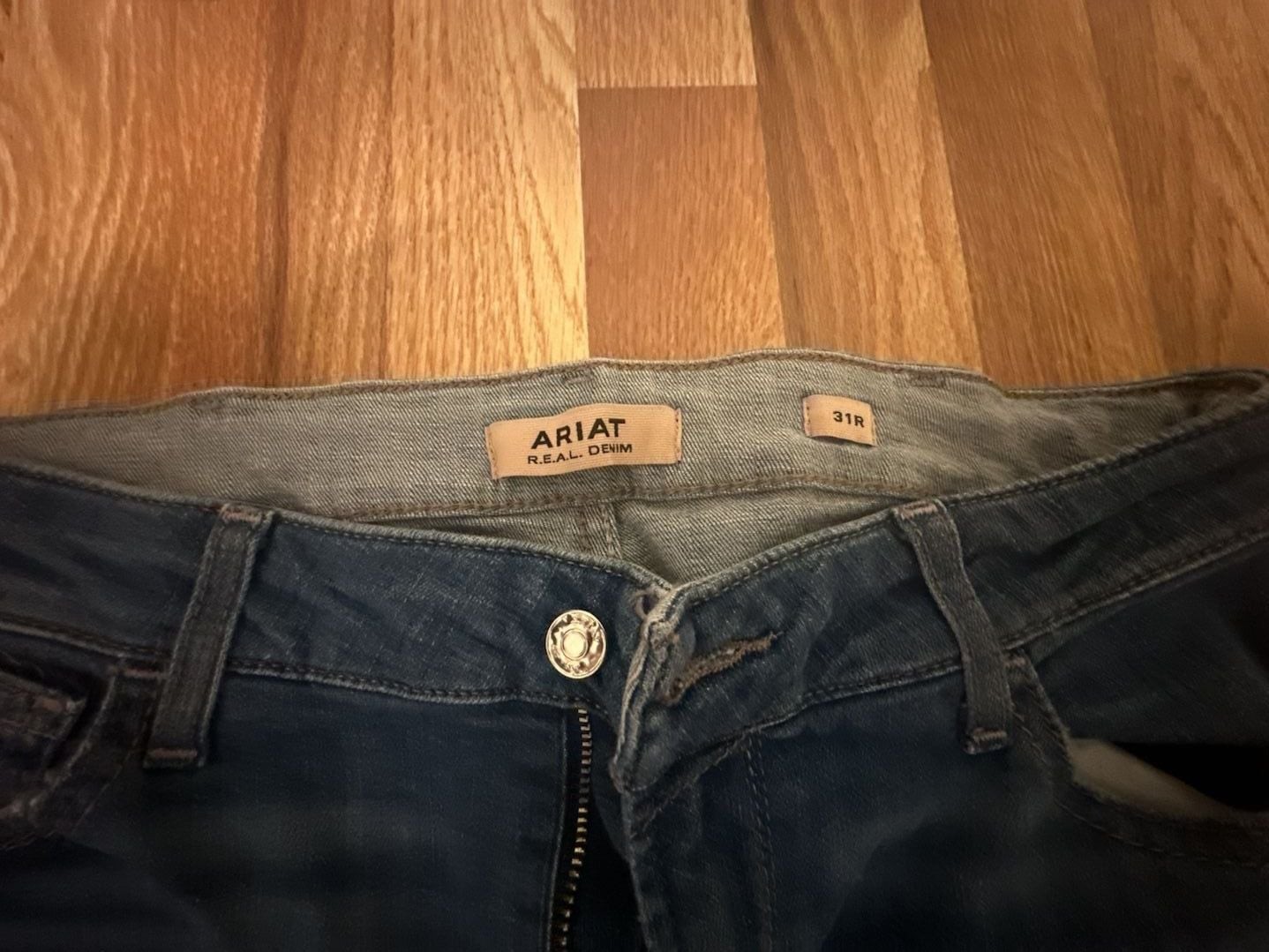 Ariat R.E.A.L. Denim Women’s Mid-Rise Flare Leg Jeans Size 31R