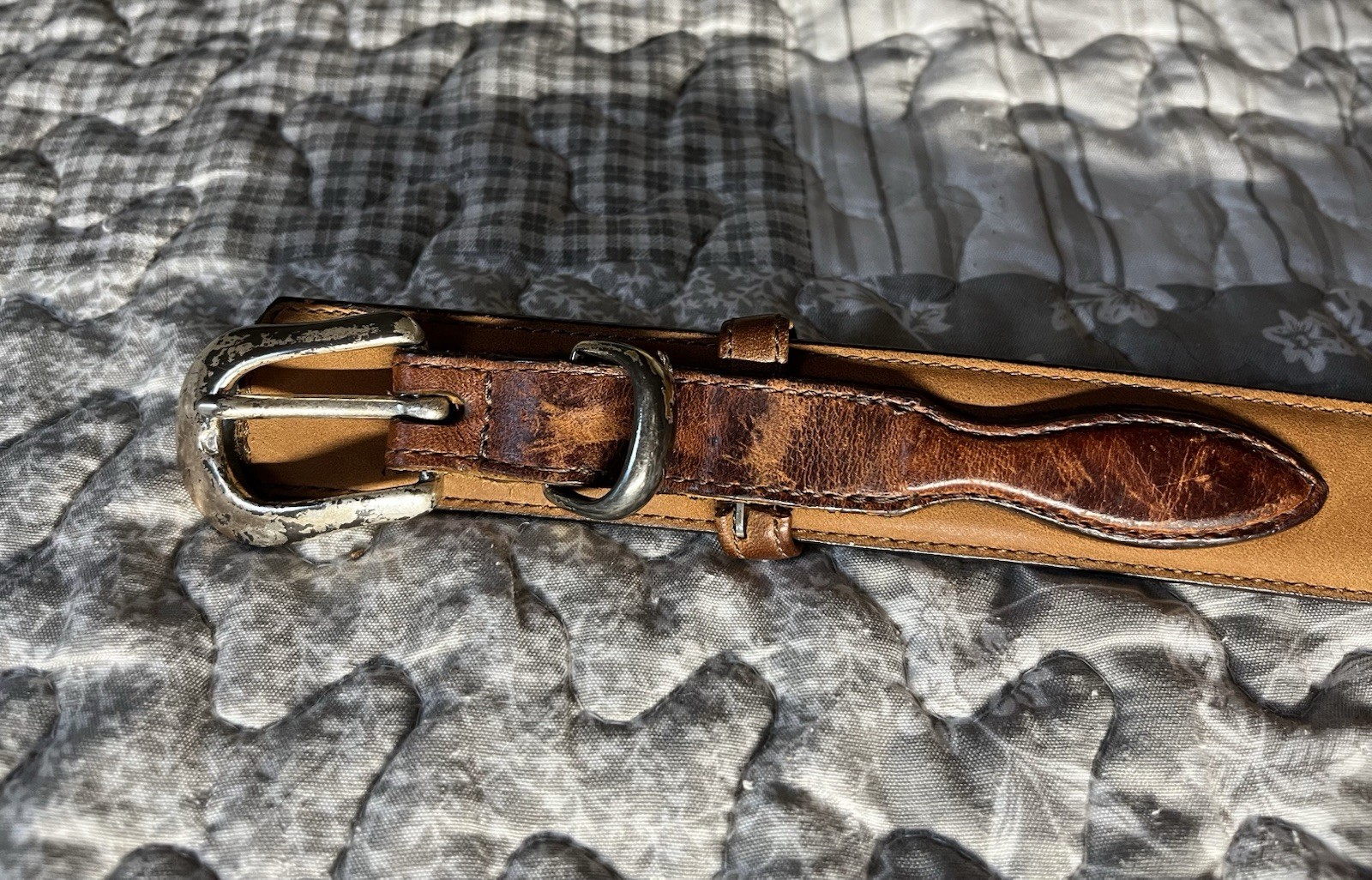 Two-Tone Brown/Tan Solid Belt Size 34, 1 1/2 in Width w/ Buckle