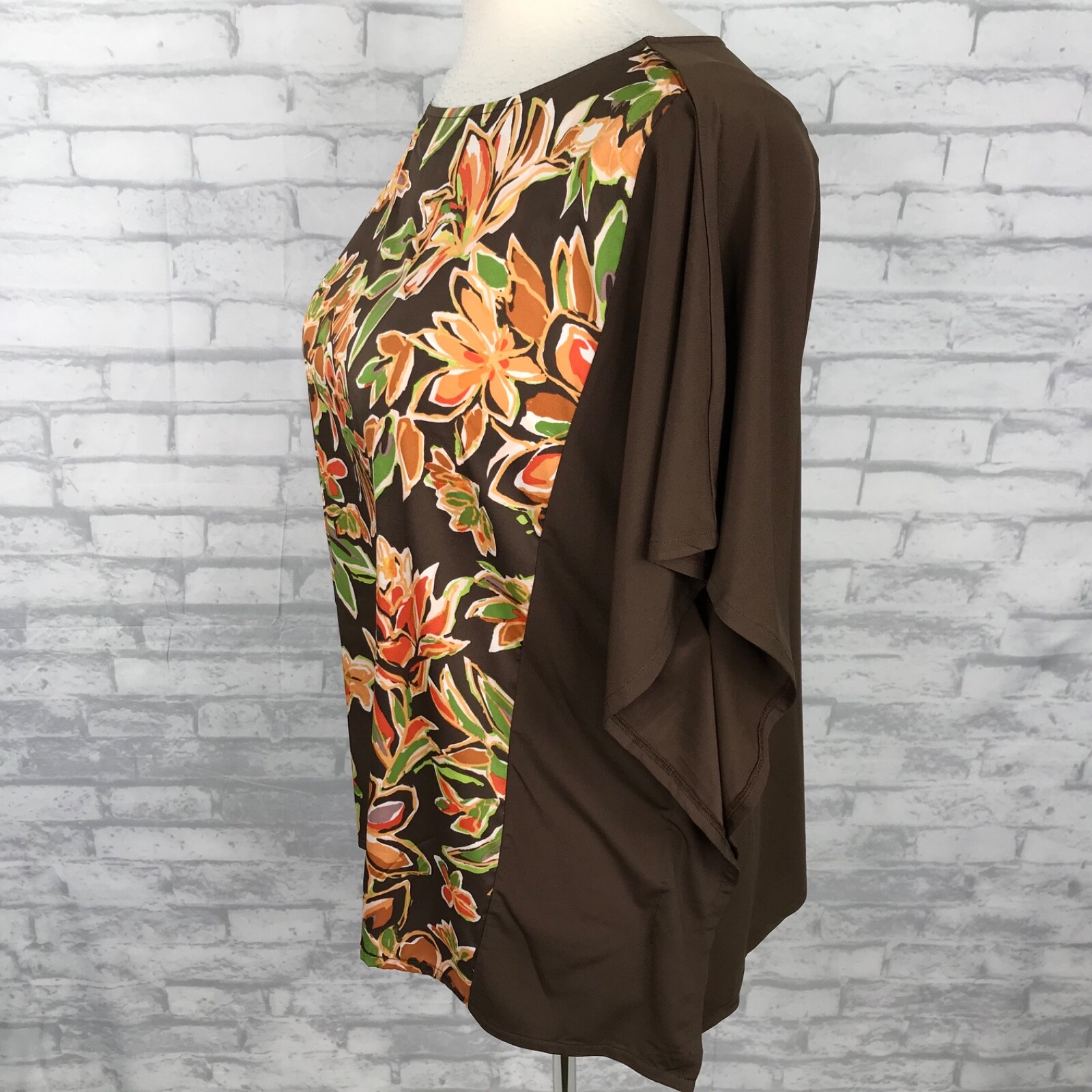 Bob Mackie Wearable Art Poncho Top Size 1X Floral Brown Blouse Short Sleeve