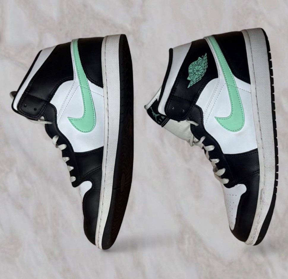 Jordan Air Jordan 1 Mid Green Glow Black/White/Green DQ8426-103
