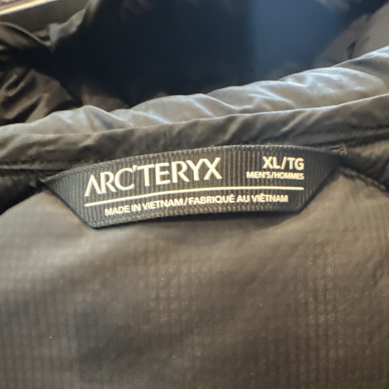 Arc’teryx Cerium LT Men’s Down Puffer Jacket Hooded Zip Black XL unworn