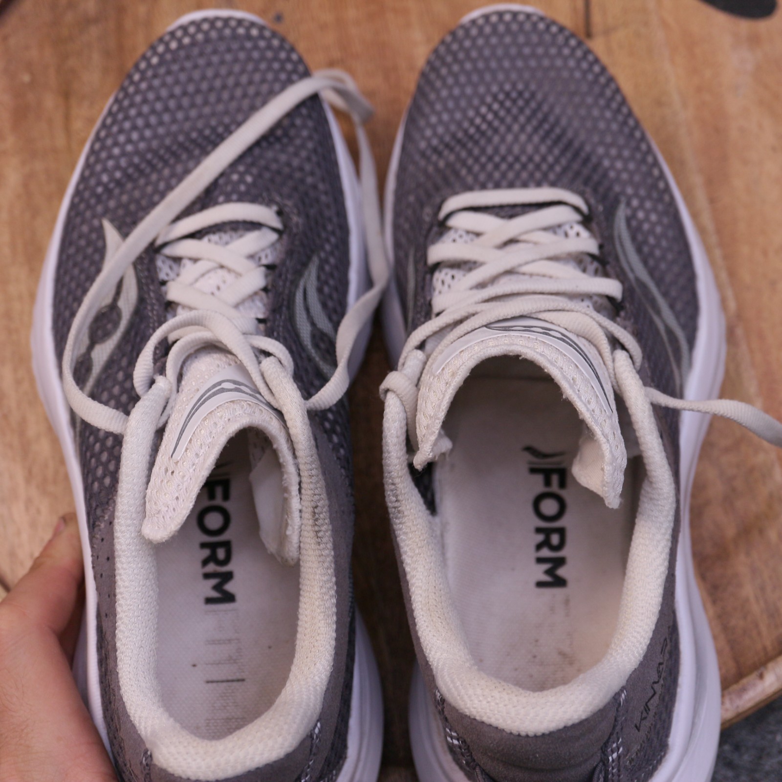 Saucony Kinvara 14 Womens Size 9 US Gray White Athletic Sneakers Shoe S10823-121