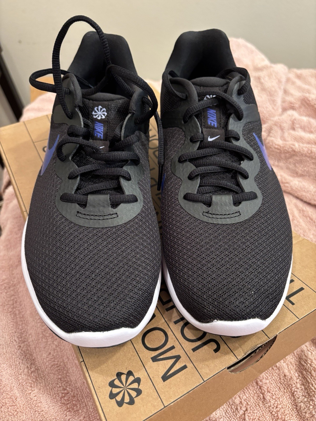 Wmns Revolution 6 Next Nature ‘Black Lapis’ Size 9.5