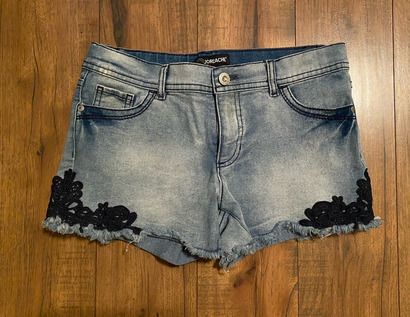 #759 Jordache Women’s Black Lace Embellished Blue Denim Shorts Size 16