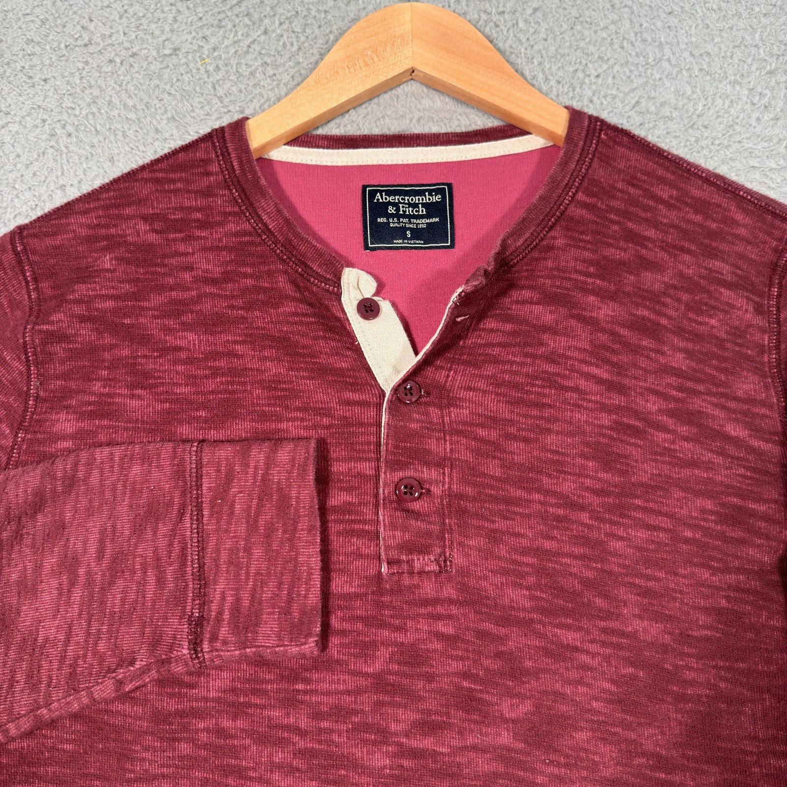 Abercrombie & Fitch Thermal Henley Shirt Mens Small Purple Long Sleeve Outdoor