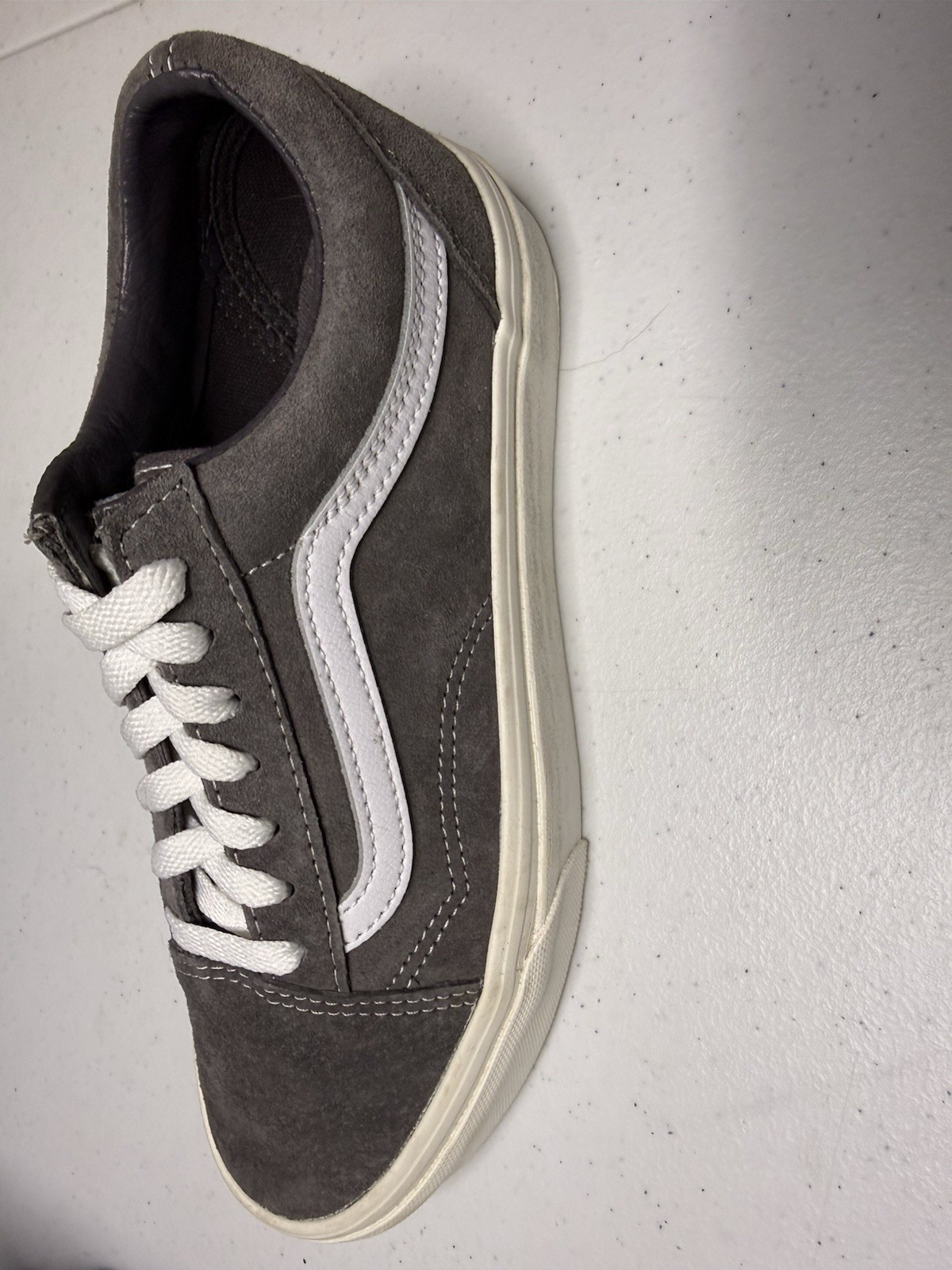 VANS Old Skool Gray/White Suede Low Top Lace-Up Water Resistant Sneakers